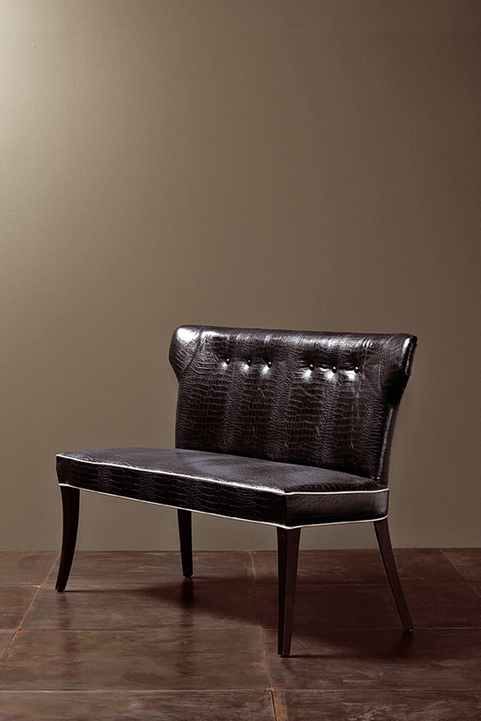 Coralia-Sitzbank-Kollektion aus Holz mit gepolstertem Leder (21. Jahrhundert und zeitgenössisch) im Angebot