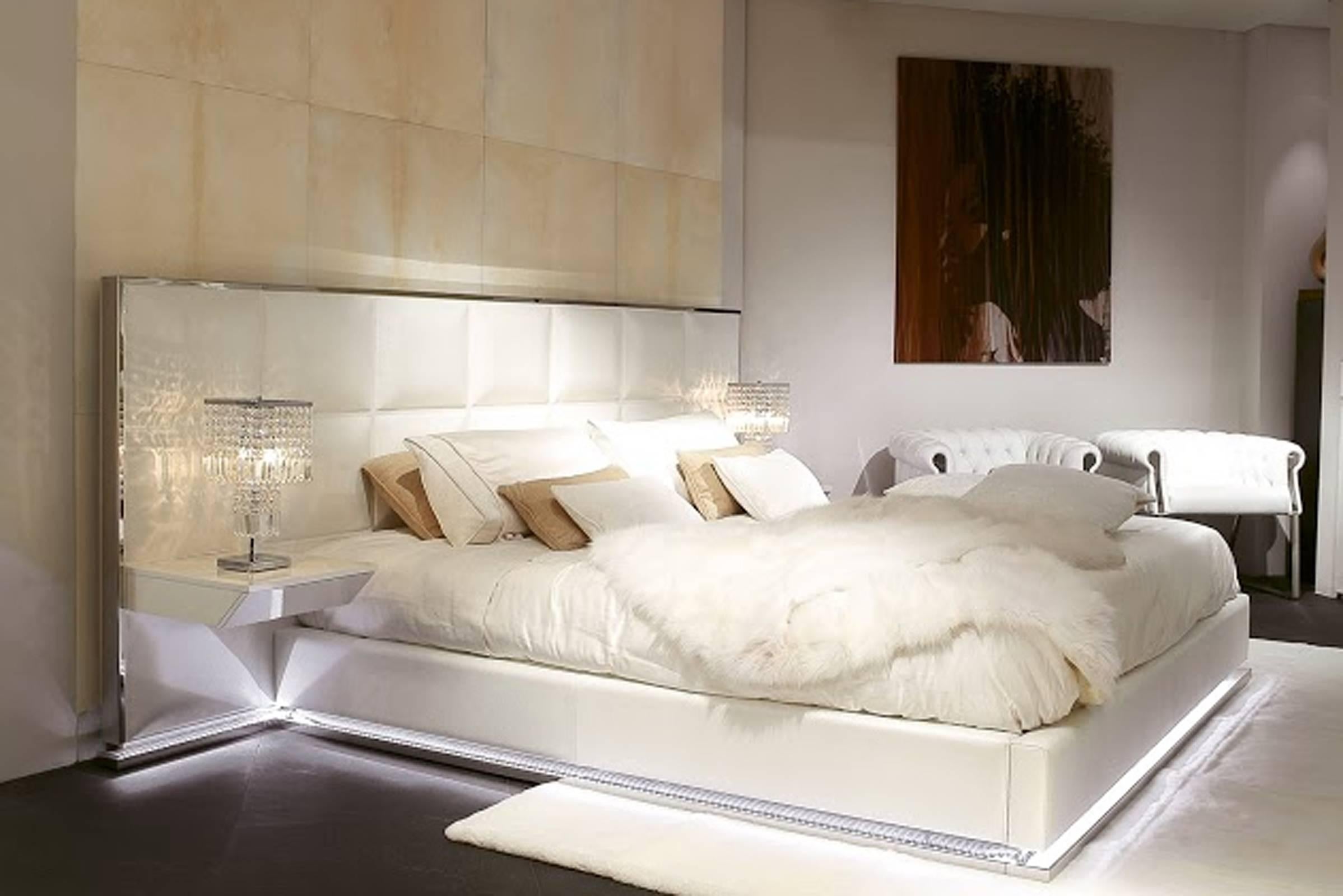 italien Lit Polo avec armoire de chevet et tête de lit en vente