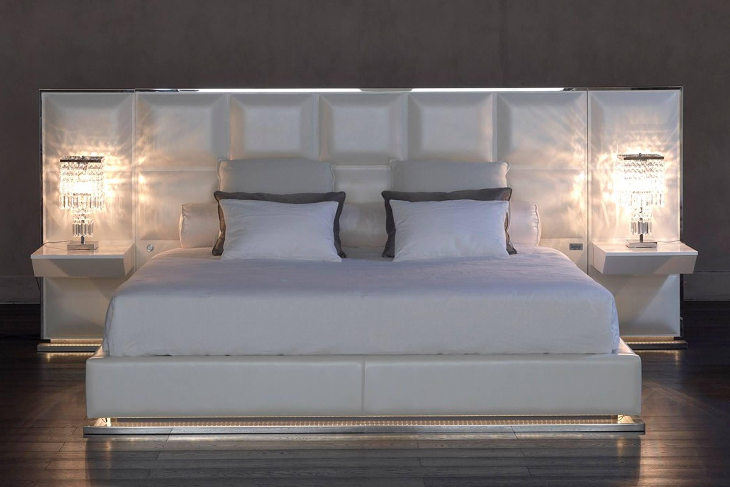 Polobett mit Nachttisch und Kopfteil im Zustand „Hervorragend“ im Angebot in Paris, FR