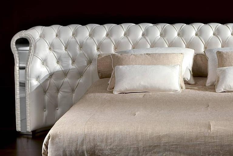 Harvard Bed with headboard matelasse with shiny steel details For Sale