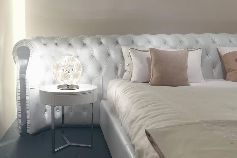 Harvard Bed with headboard matelasse with shiny steel details For Sale