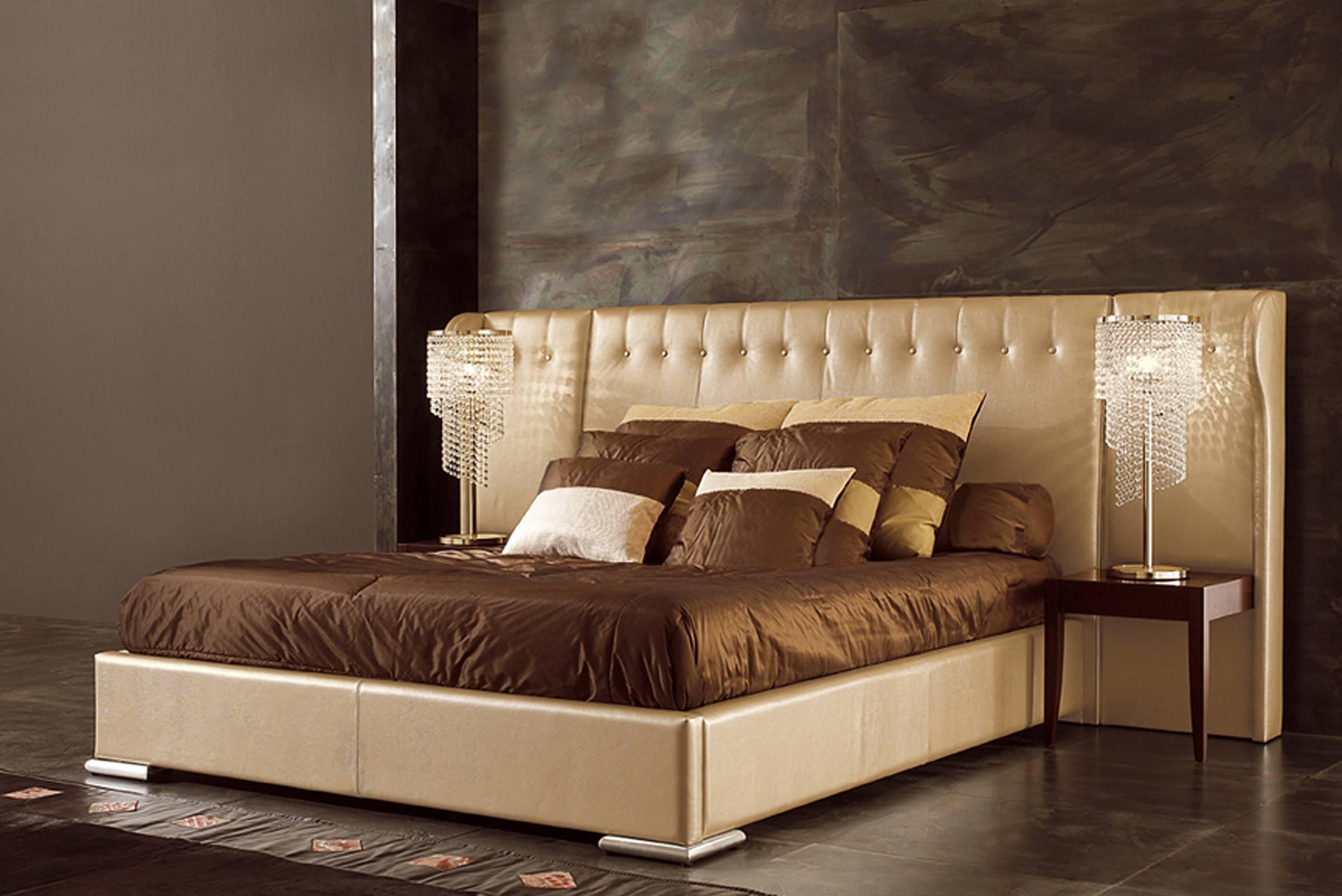 Hand-Crafted Parma Bed with High Quality Fabric and Night Table Finishing Leather For Sale