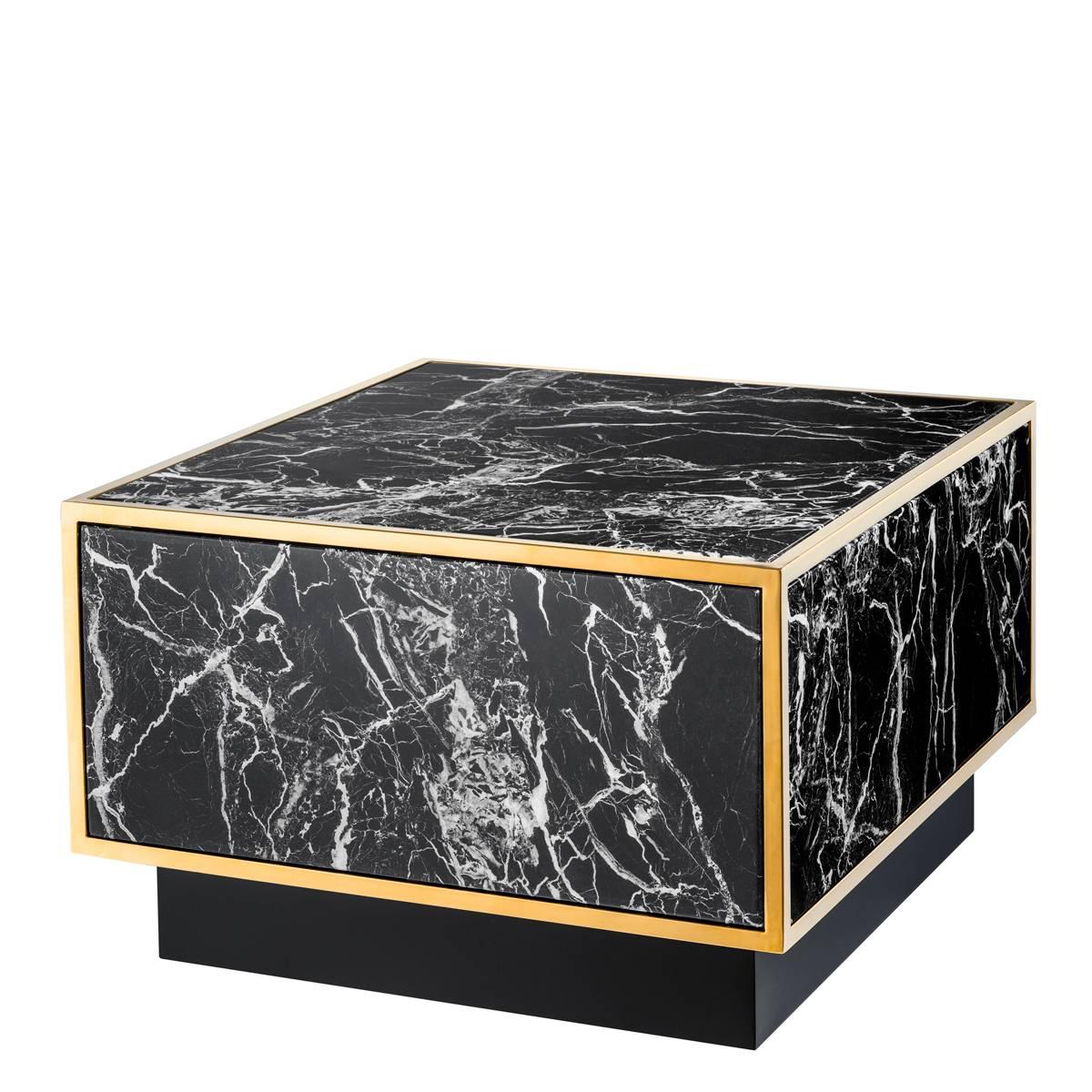 Floors Set of Four Coffee Table Square Tables Gold Finish and Resin Marble In Excellent Condition In Paris, FR