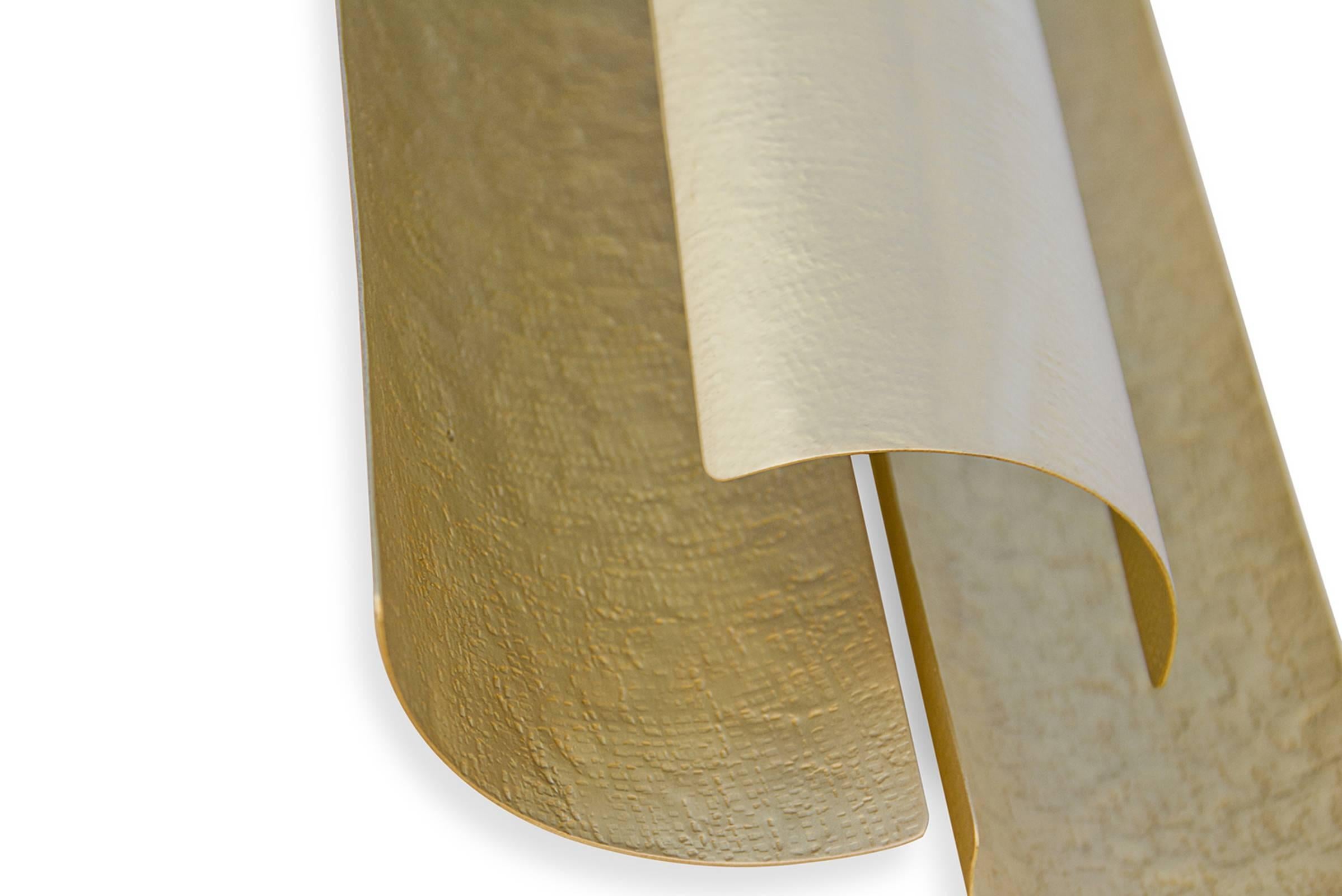 Aplique de Pared Aurora Latón Martillado Mate Hecho a mano en venta