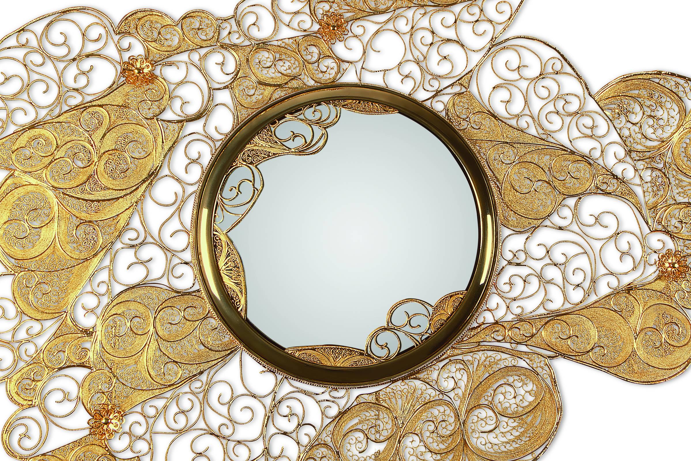 Mirror Pilgrim with brass cords structure gilded with gold
18-karat. Hand-hammered brass sheet to obtain concave 
shape. Specific handcrafted Exceptional piece.


   