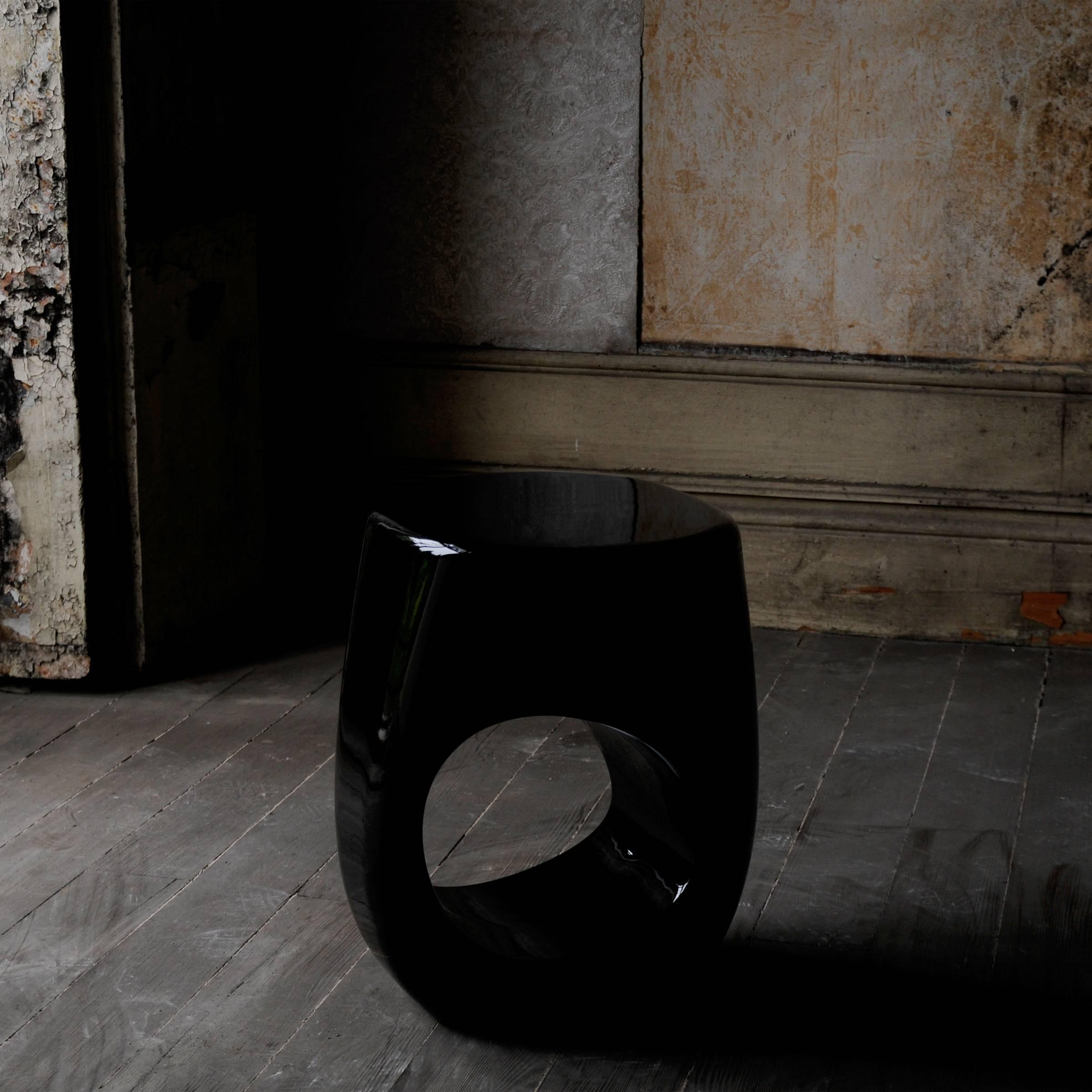 Black Lacquered Stool in Fiberglass and Black Paint In New Condition For Sale In Paris, FR