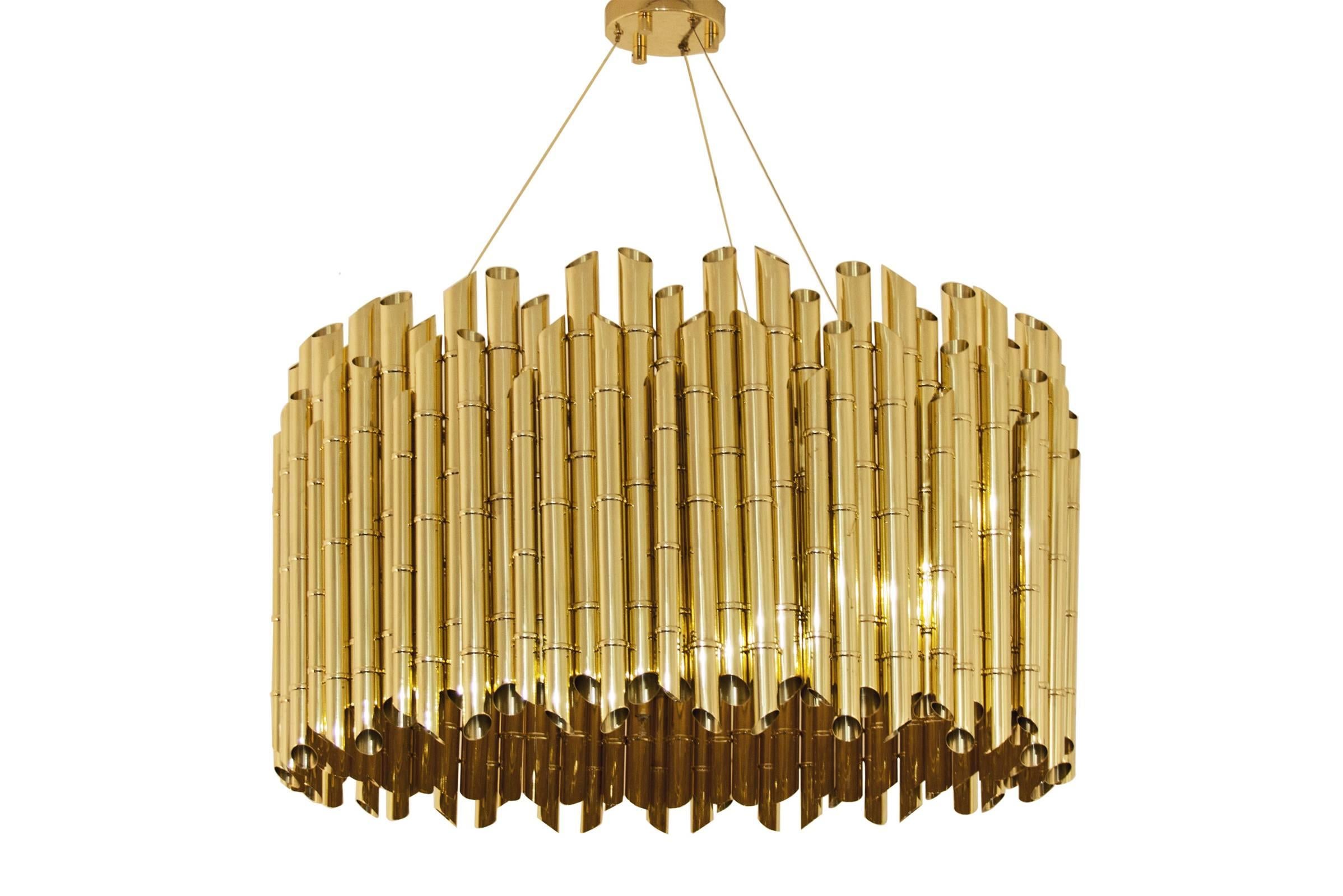Suspension bamboo in handcrafted glossy brass.
Create a subtle, warm and cozy atmosphere.
Available in pendants. 