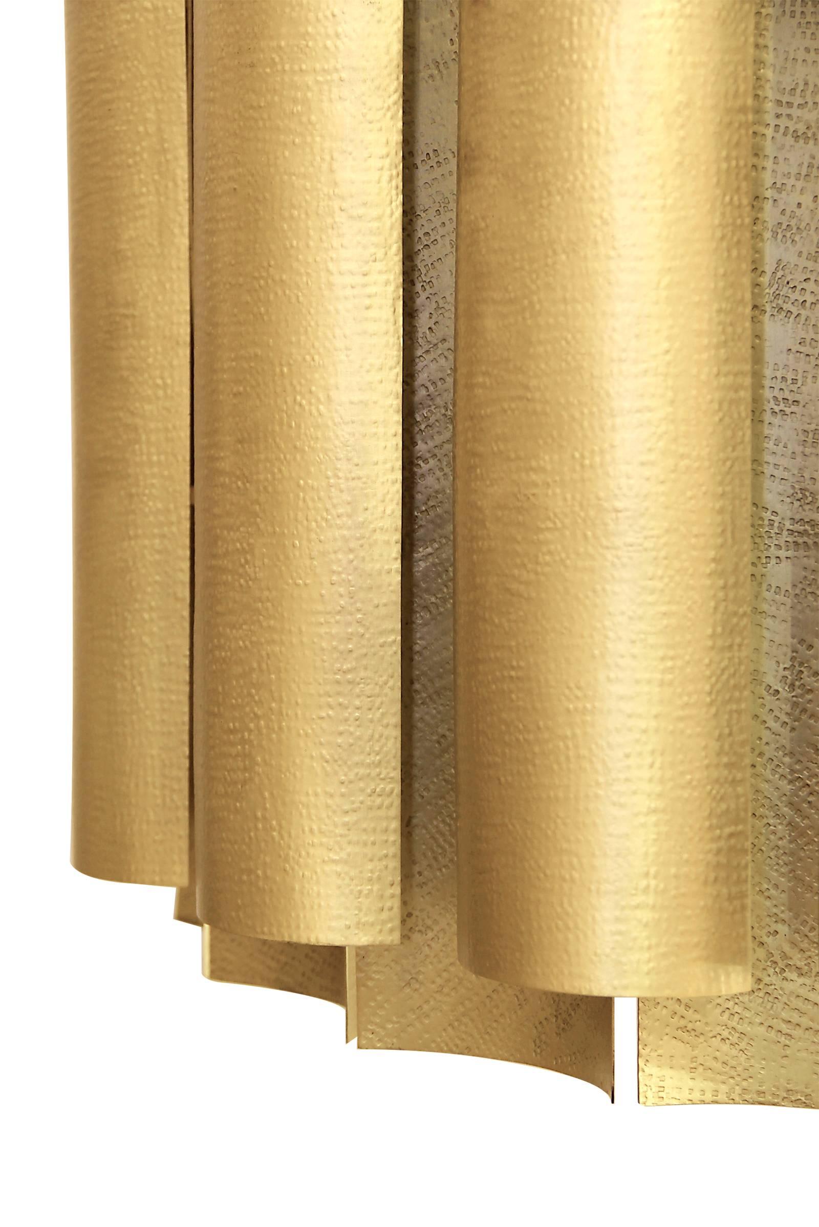 Aura Suspension in Hammered Brass For Sale 2