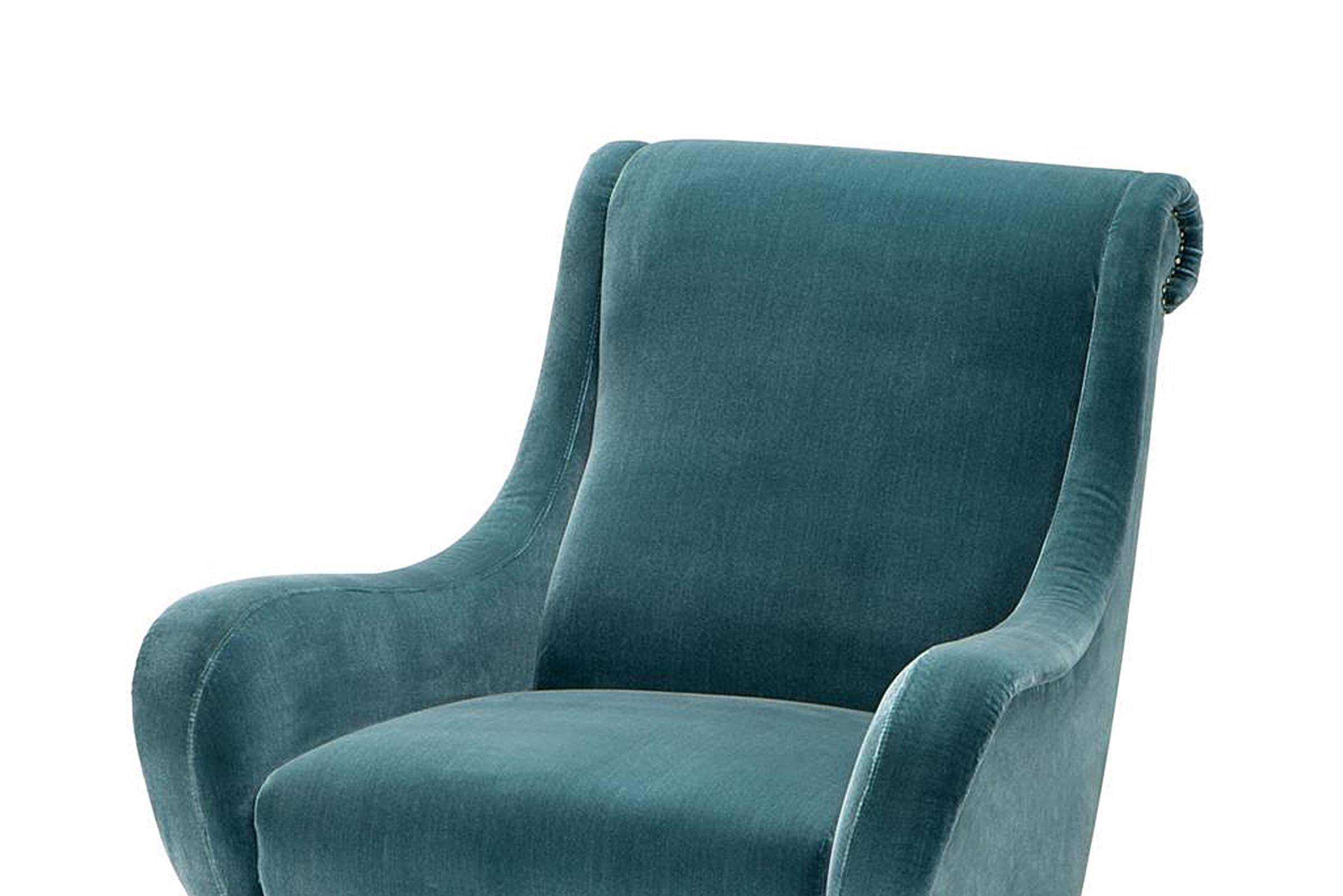 Armchair Santiago with velvet fabric deep
turquoise finish. Black brass legs and antique
brass nails. Available in velvet fabric black finish.
 

