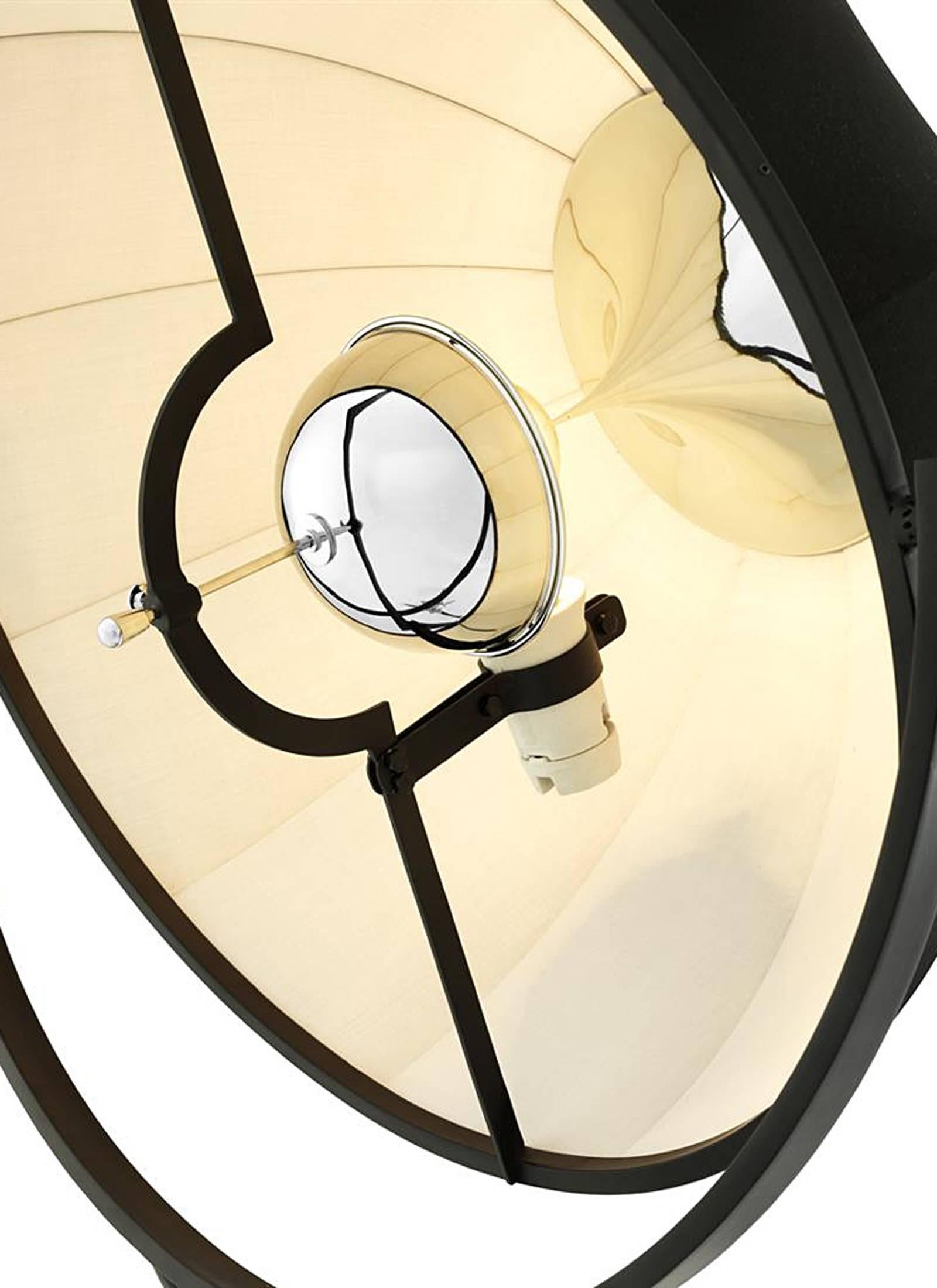 Photo Floor Lamp in Polished Nickel and Black Finish In Excellent Condition In Paris, FR