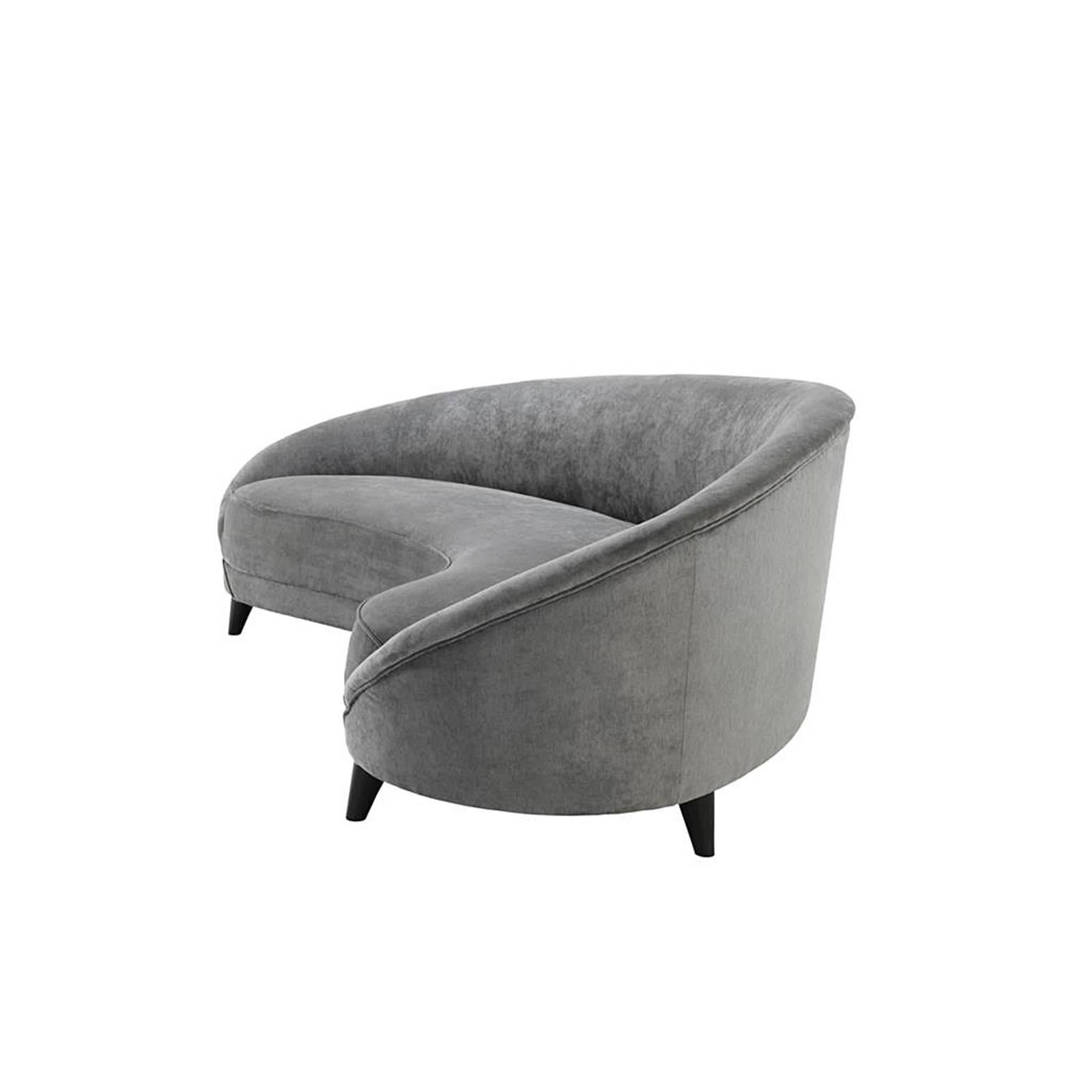 Sofa cocoon wood in grey velvet fabric
with black wood feet.
Also available in beige velvet fabric.
 
