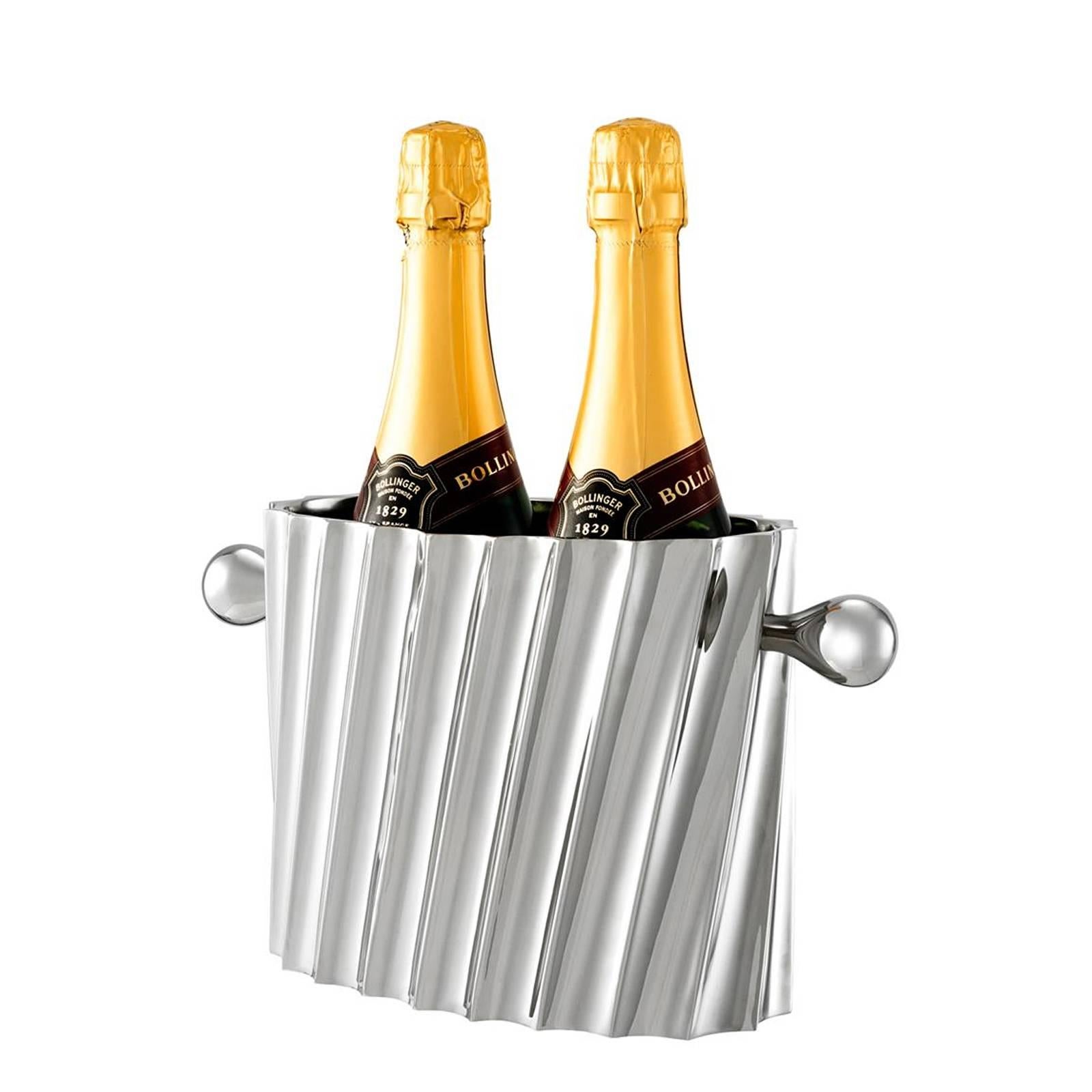 Wine cooler in polished nickel finish.
Elegant serving piece.
