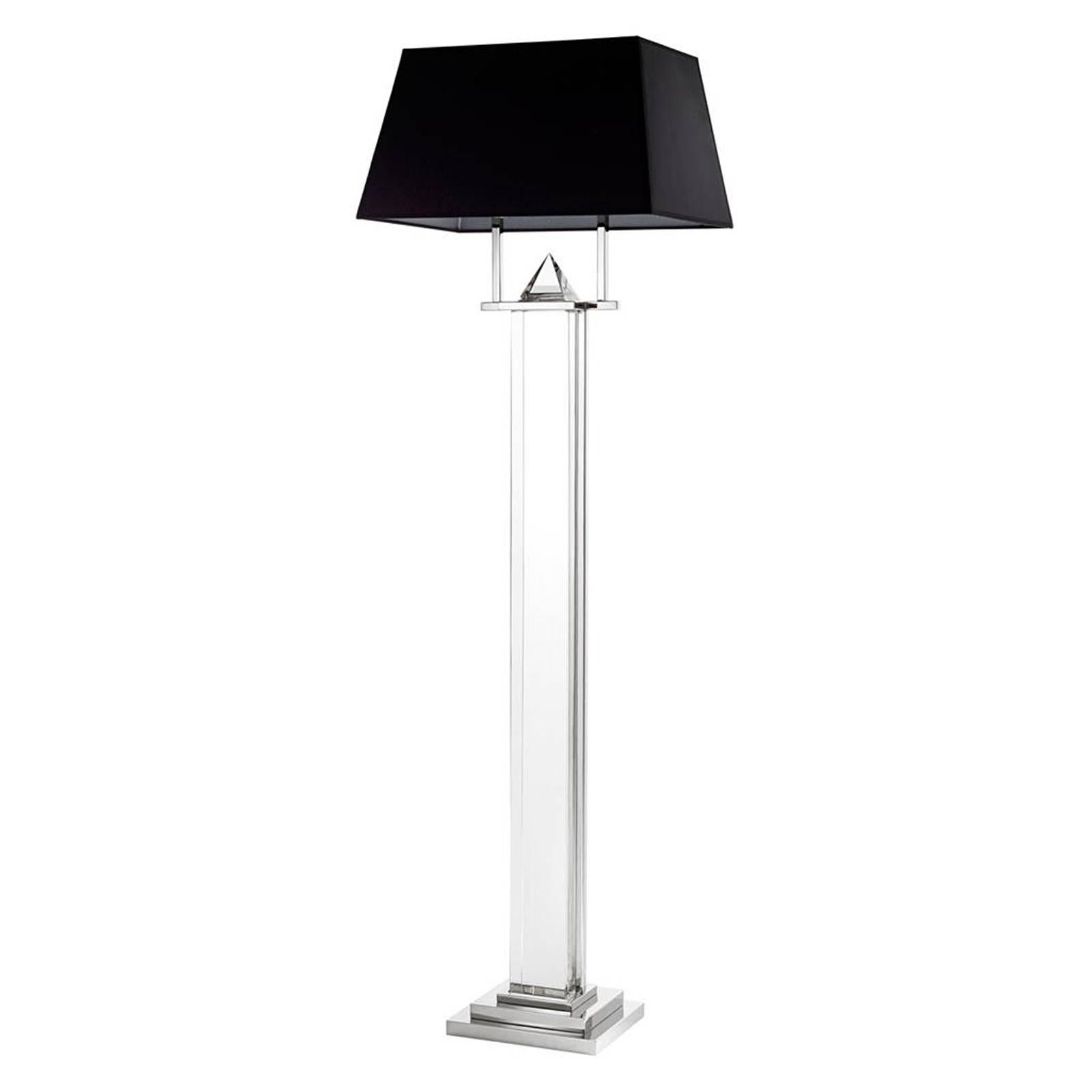 Floor lamp diamant in clear crystal glass
and polished nickel finish, on nickel base with 
black shade. Two lamp holder type E27, 60 watt,
220-240 volt. Subtle and elegant piece.
