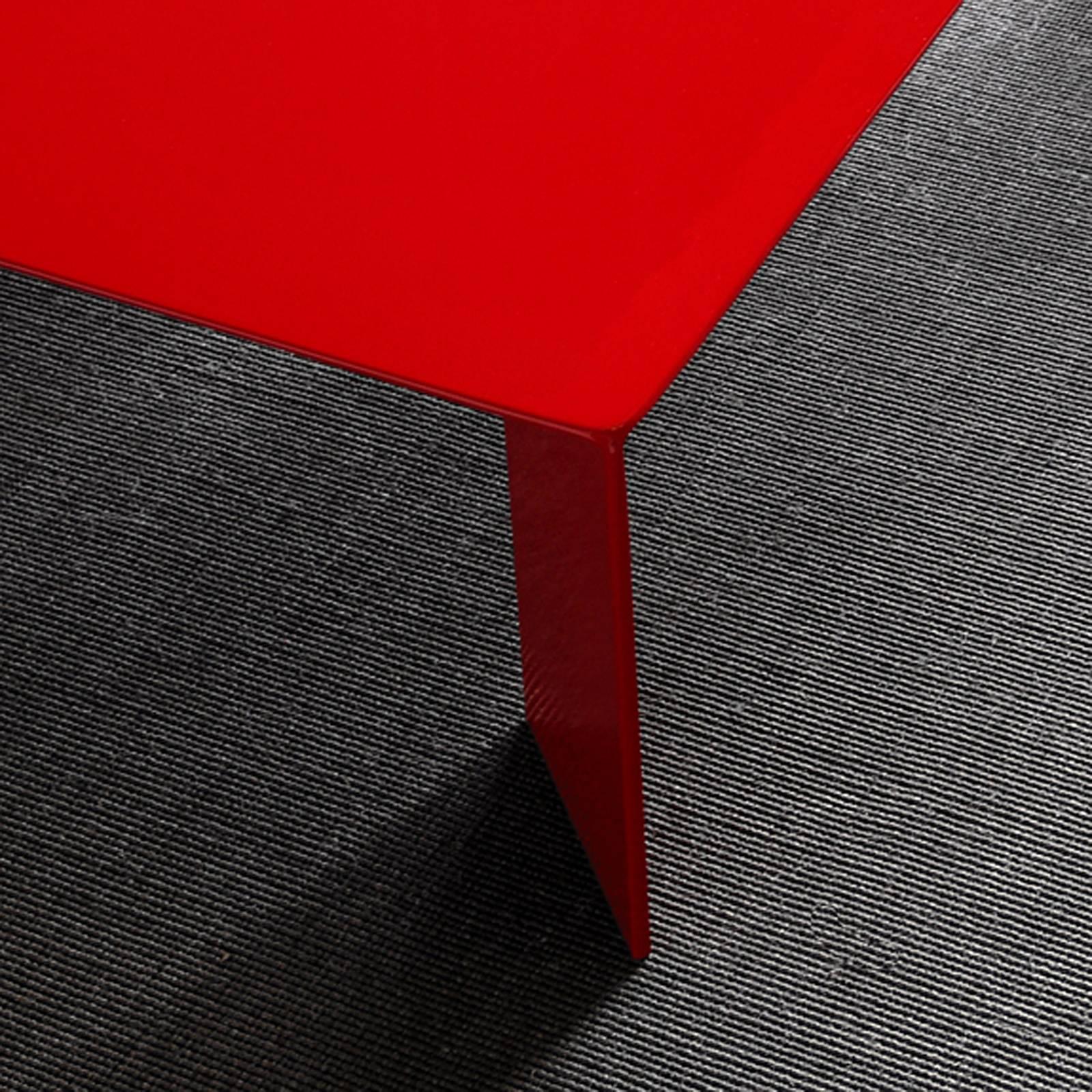 Acier Table basse Laqué Rouge en acier laqué rouge en vente