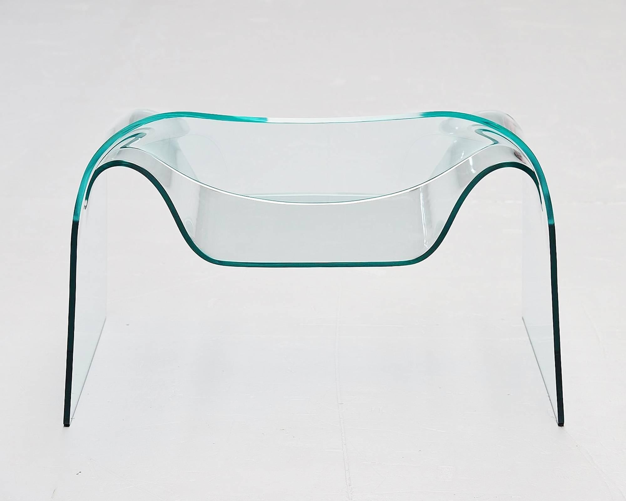 Air Armchair Casted in One Slab of Curved Clear Glass For Sale 4