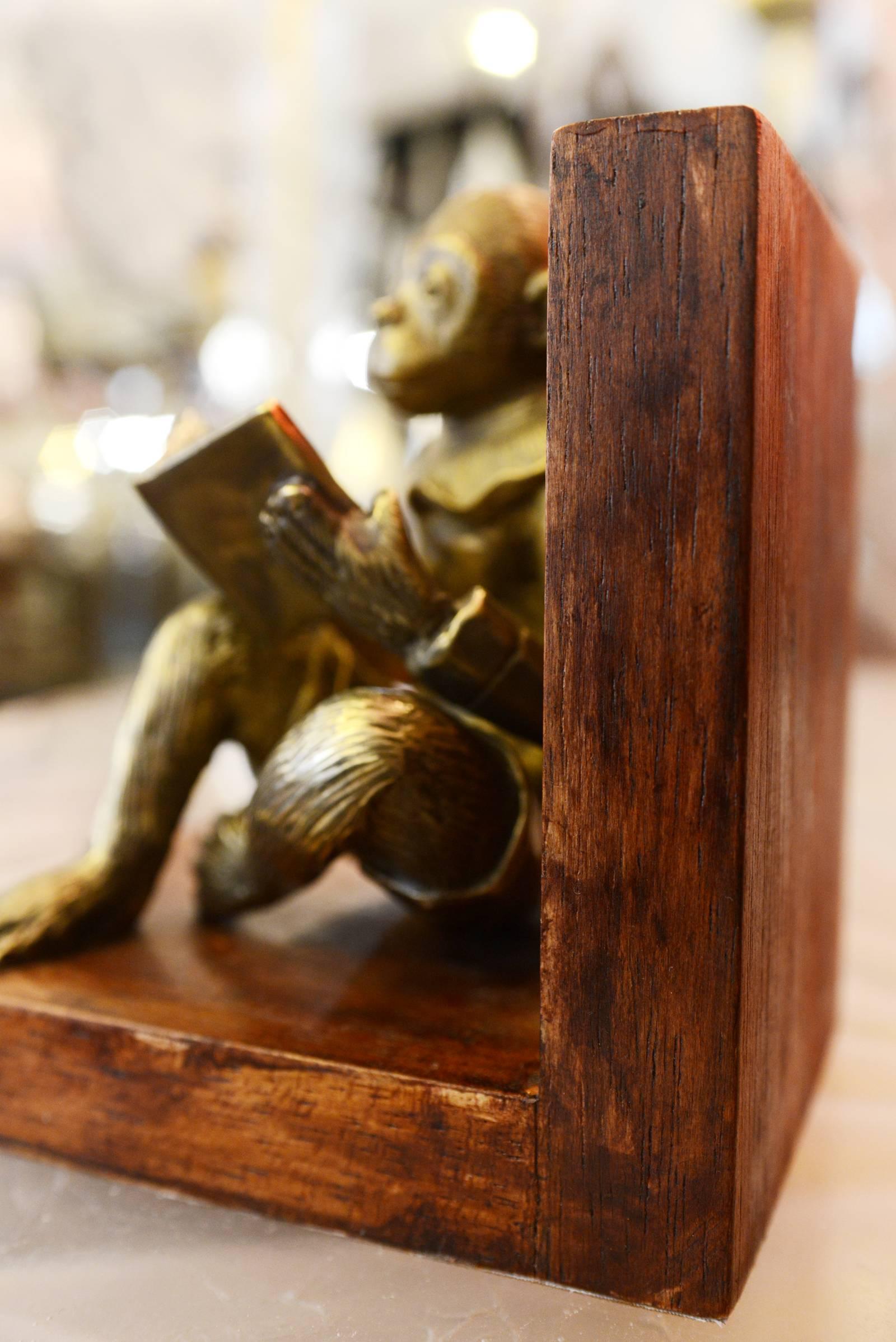 Monkeys Readers Bookends Set of Two in Bronze 2