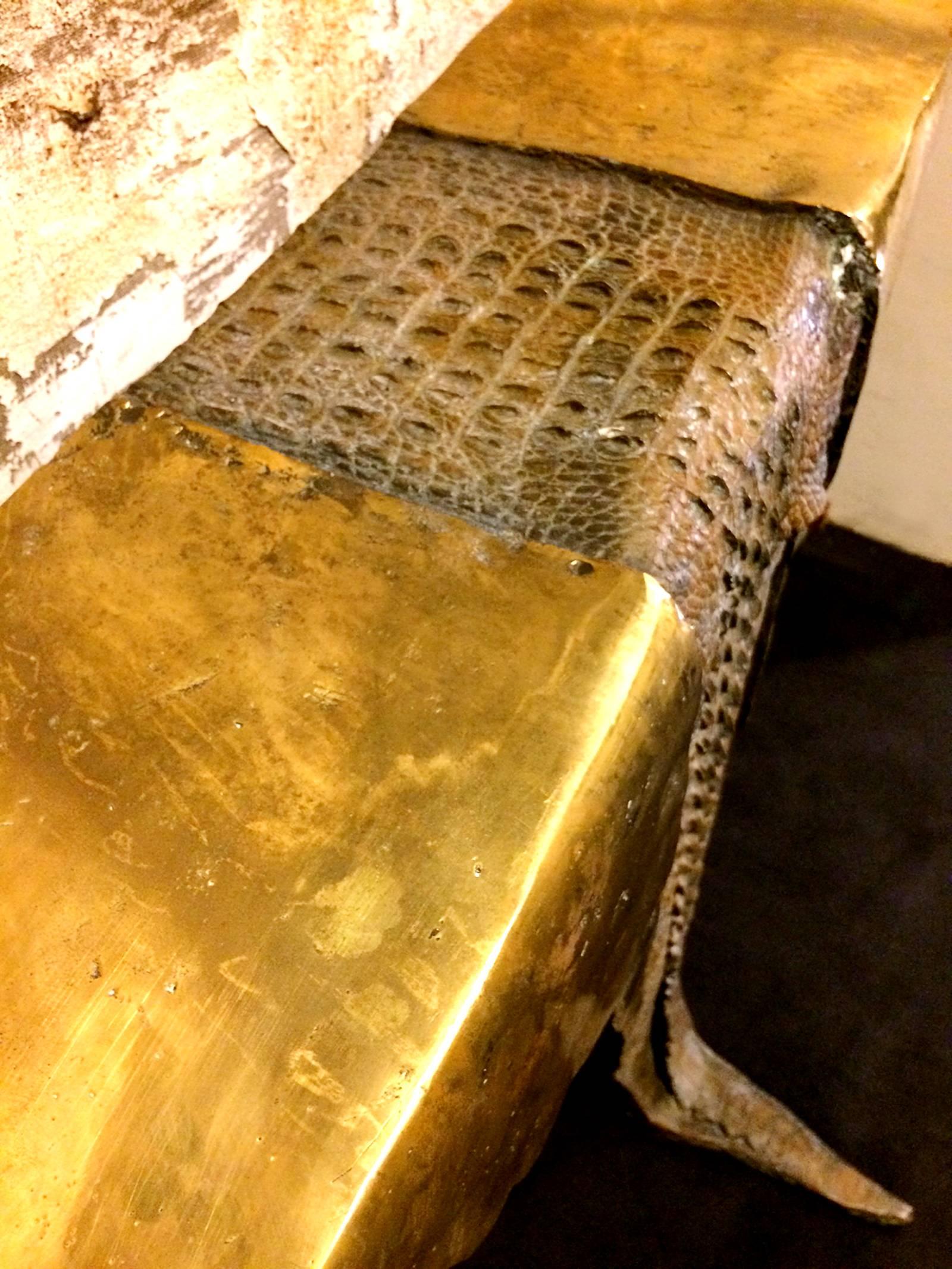Console croco tail made with cargo tole,
cayman tail al in solid bronze. Handcrafted 
exceptional unique piece.
.