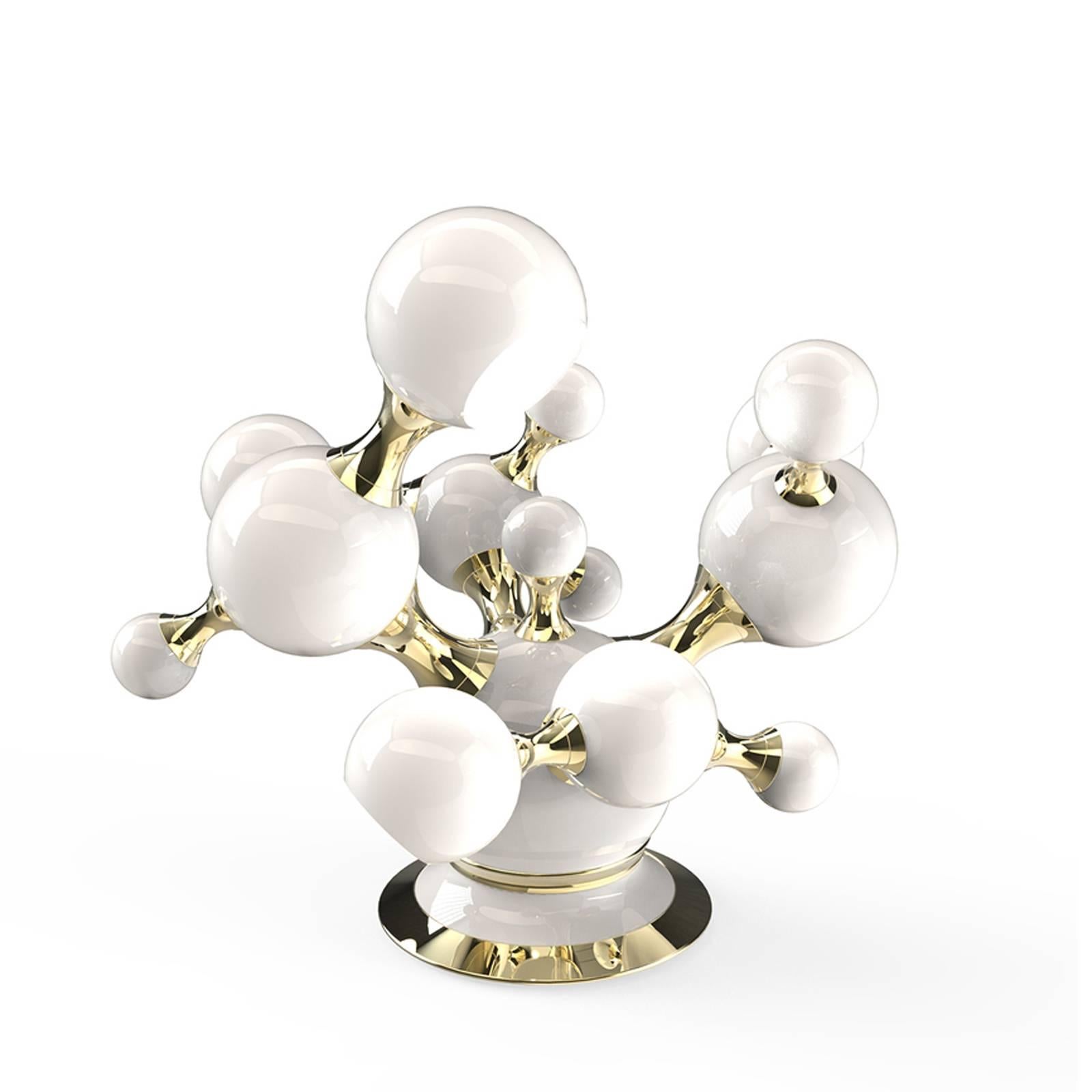 XXIe siècle et contemporain Lampe de bureau perles noires en finition noire brillante et structure plaquée or en vente