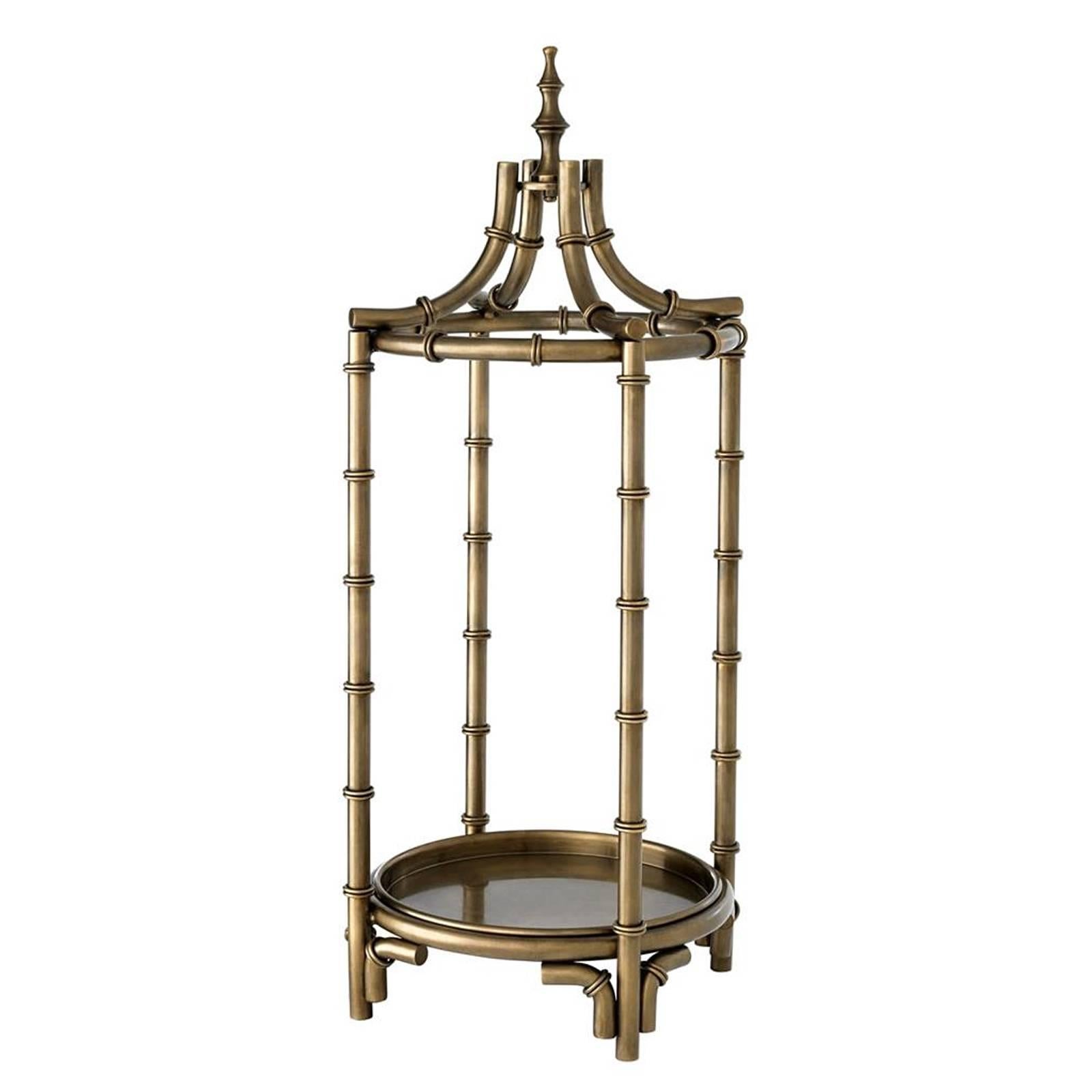 Umbrella stand Islands in vintage brass finish.
Also available in polished stainless steel.





  