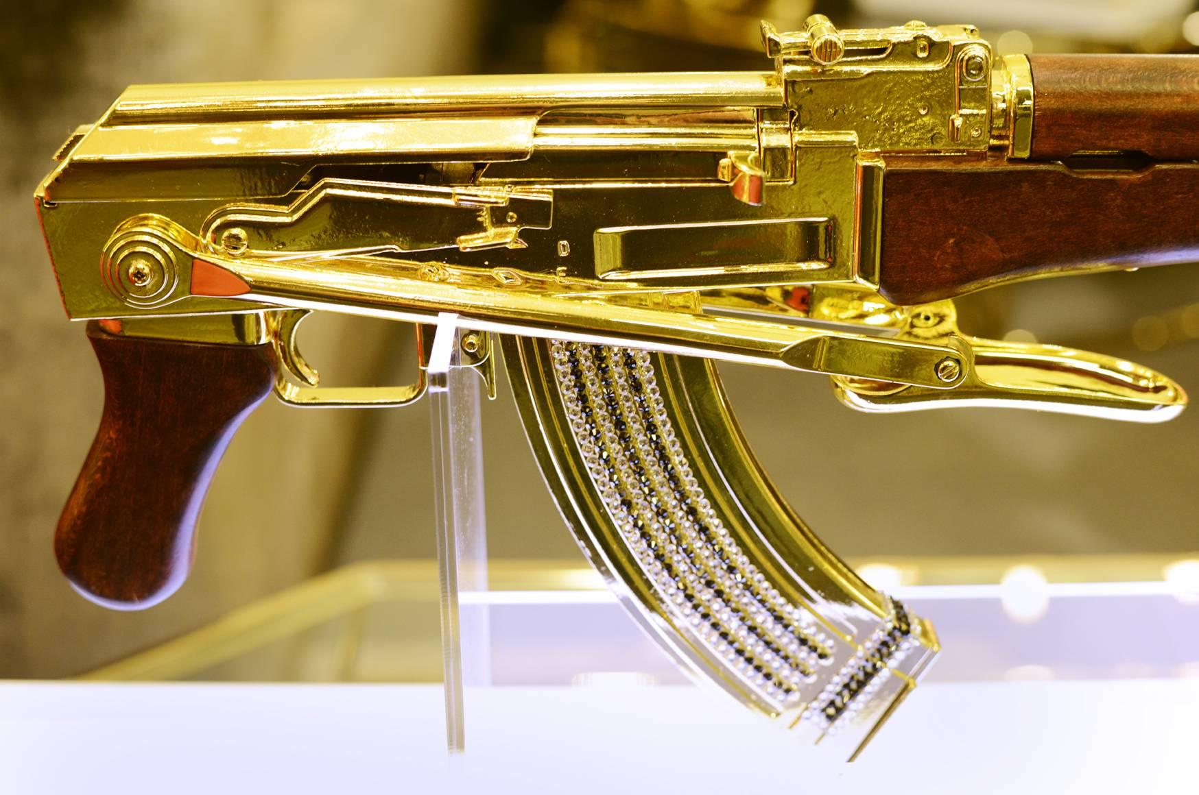 Néerlandais Ak-47 Or Numéroté et Edition Limitée Sculpture d'Art Démilitarisée
