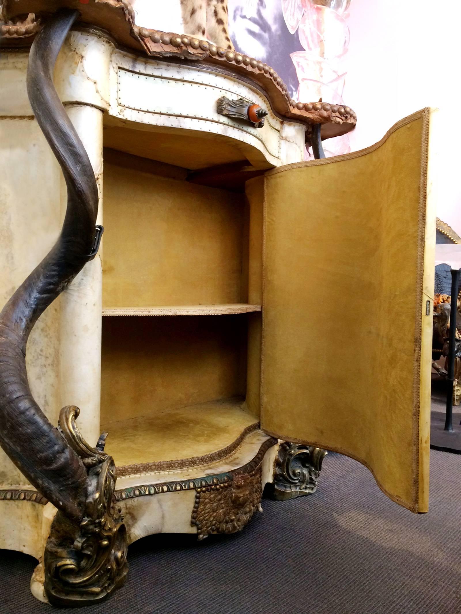 Croco and Parchment Chest with Kudu Horns 2