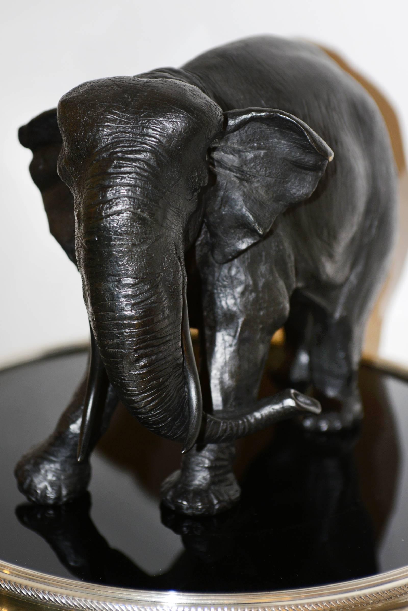 Elephant Asian Sculpture in Solid Bronze In Excellent Condition In Paris, FR