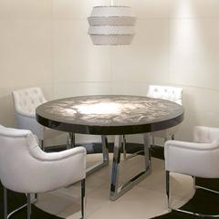 Maestra Table Hand-Painted Lacquered Solid Wood