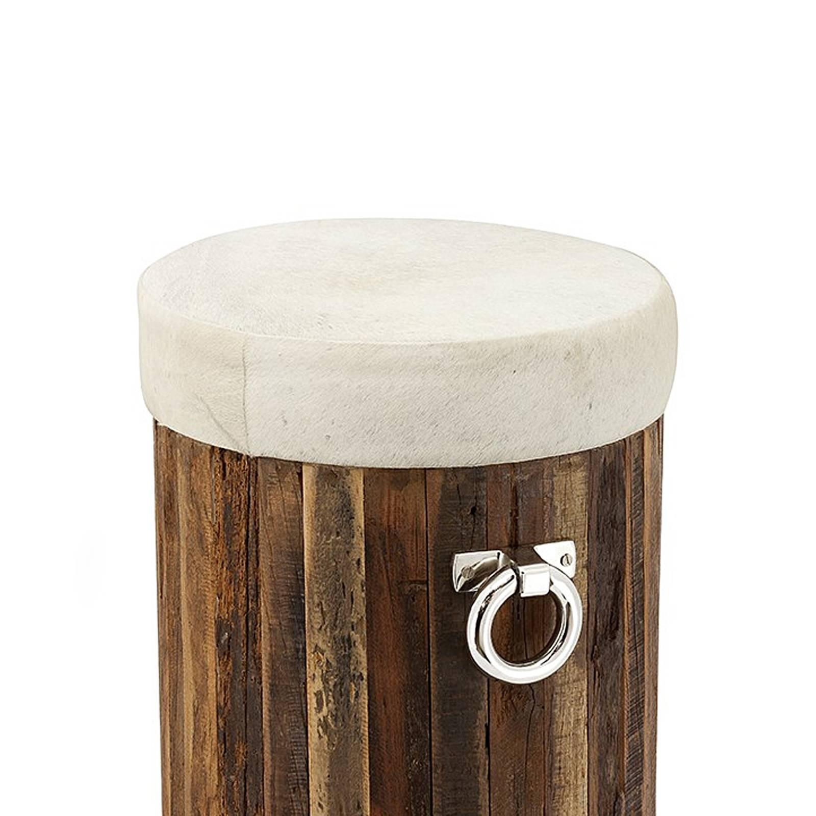 Stool white buffalo with seat in buffalo water fur
and base in solid wood. Handle in metal chrome finish.
