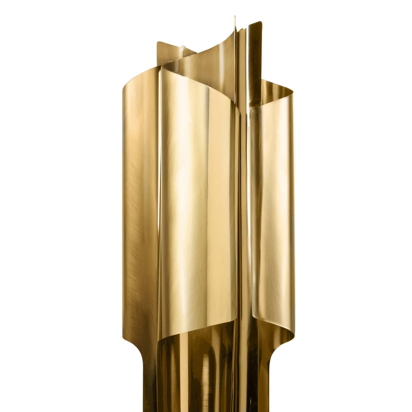 Brush Brass Tischlampe (Portugiesisch) im Angebot