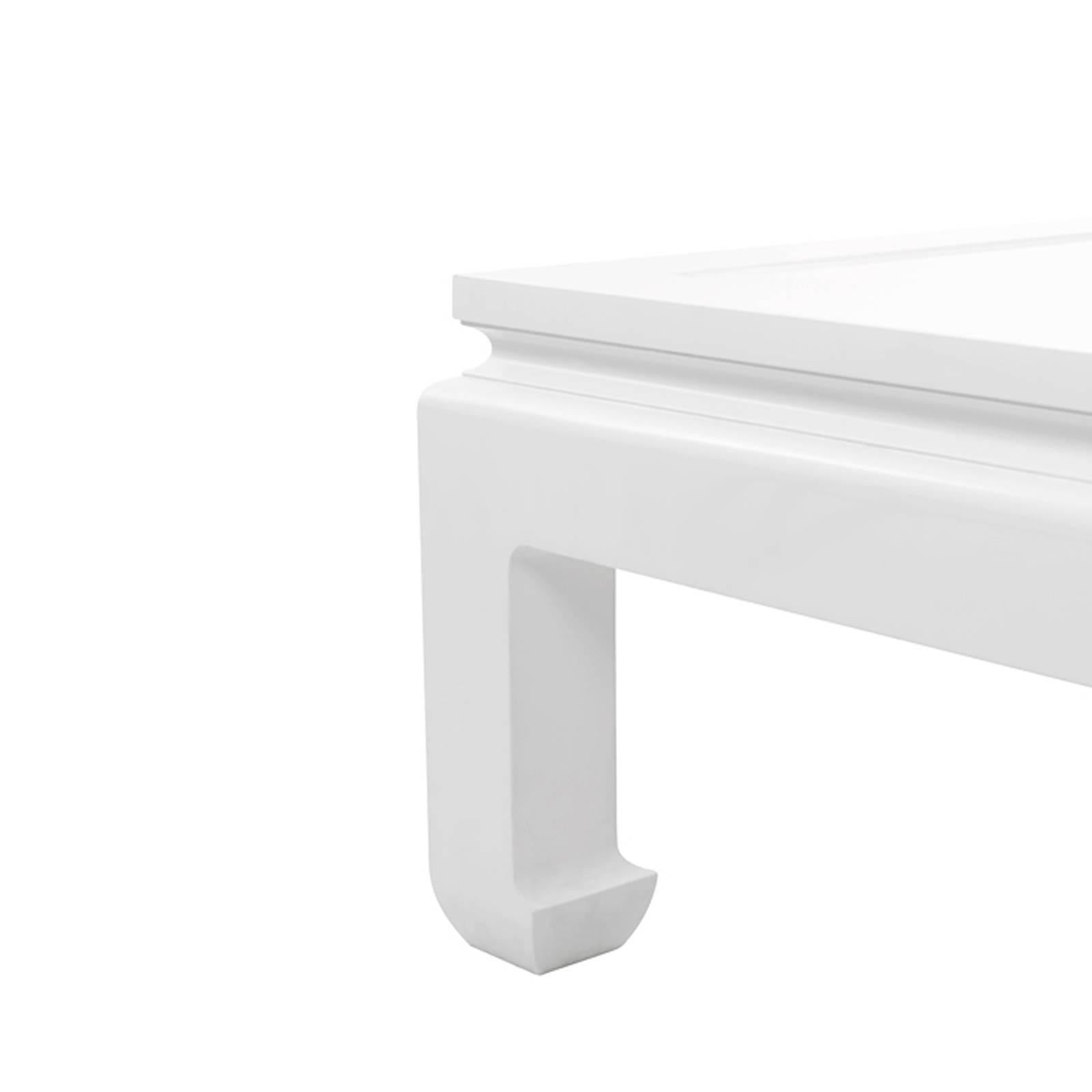 Bengal Coffee Table in White Lacquered Mahogany Wood In Excellent Condition In Paris, FR