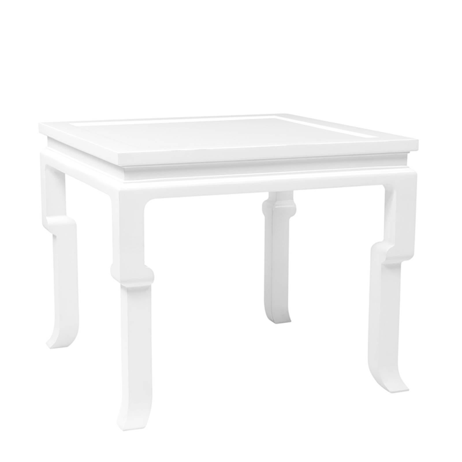 Side table Bengal made with solid mahogany wood
in white lacquered finish. Also available in coffee table
Bengal and console table Bengal.
