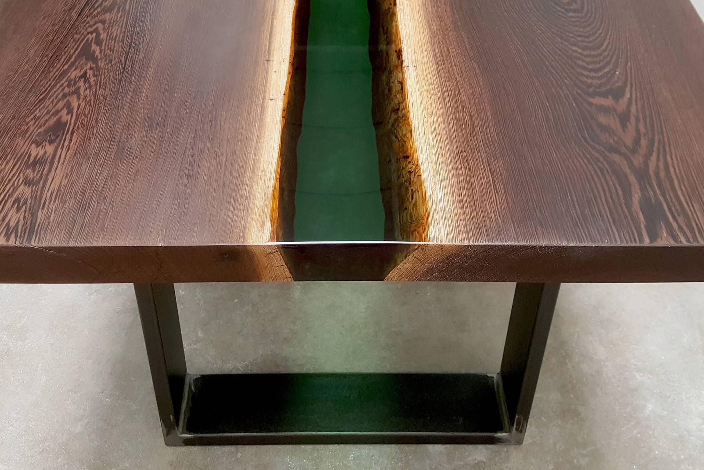 Emerald Forest Dinning Table or Conference Table in Wenge Wood and Resin In Excellent Condition For Sale In Paris, FR