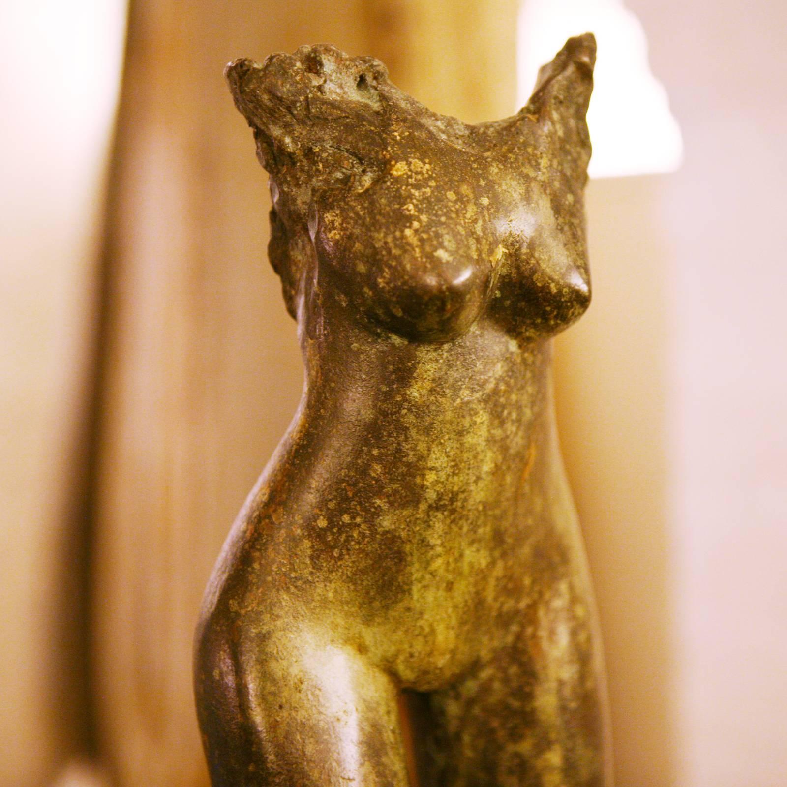 Hand-Crafted Body Lady Sculpture in Solid Bronze For Sale
