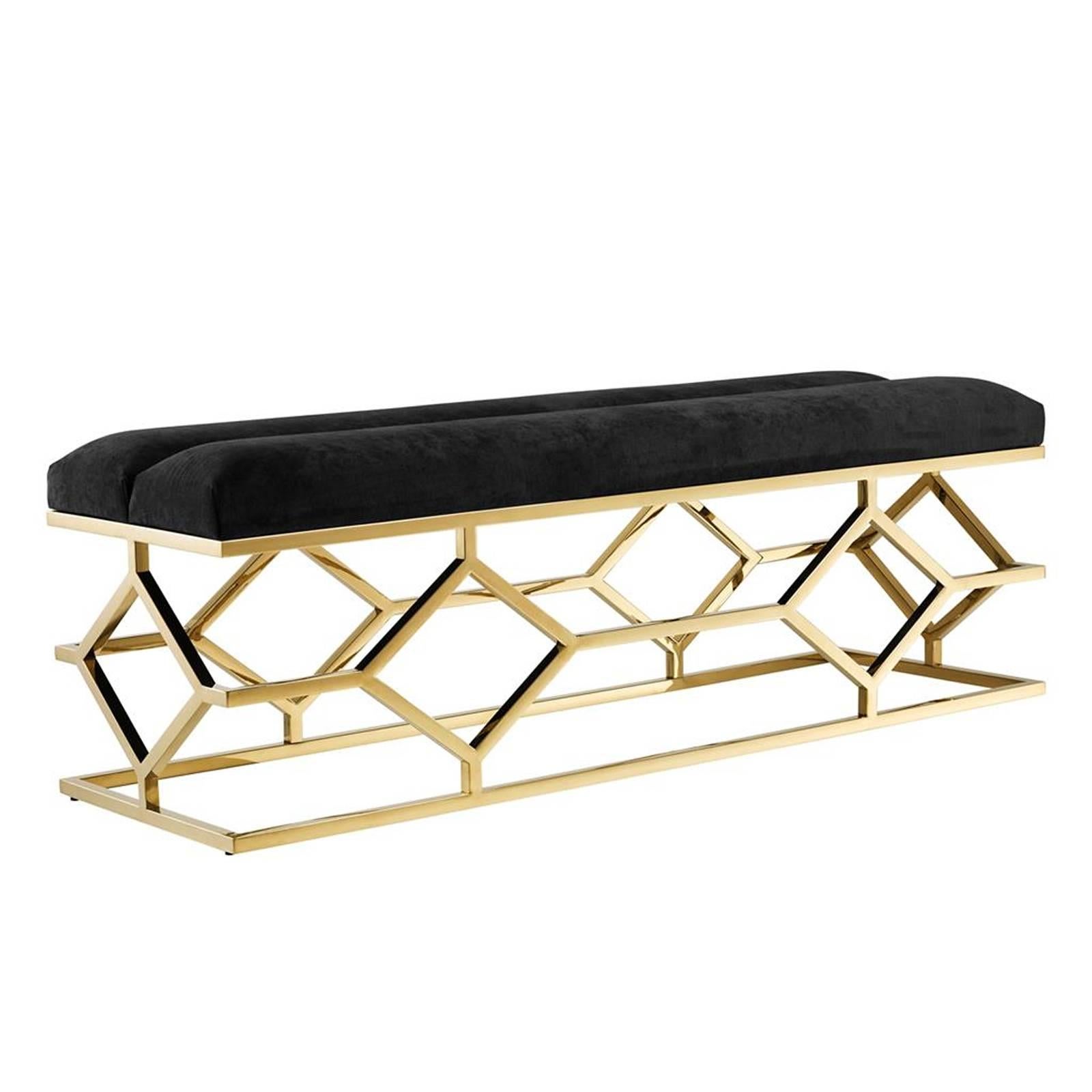 Bench Bee with structure in polished stainless steel
in gold finish. Seat upholstered with black velvet fabric.
Fire retardant treatment.
 