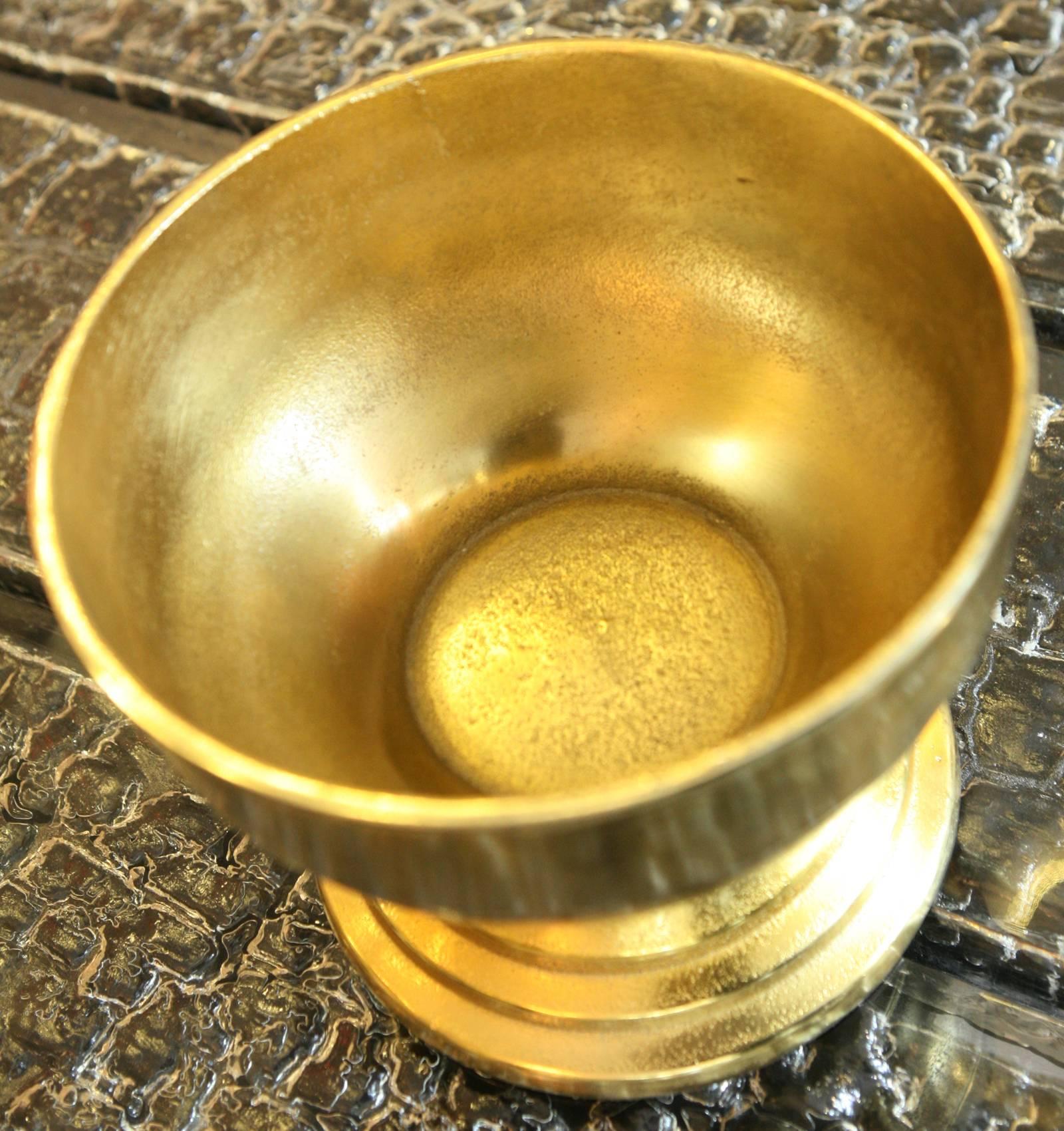 Reliquary Urn in Brass For Sale 1