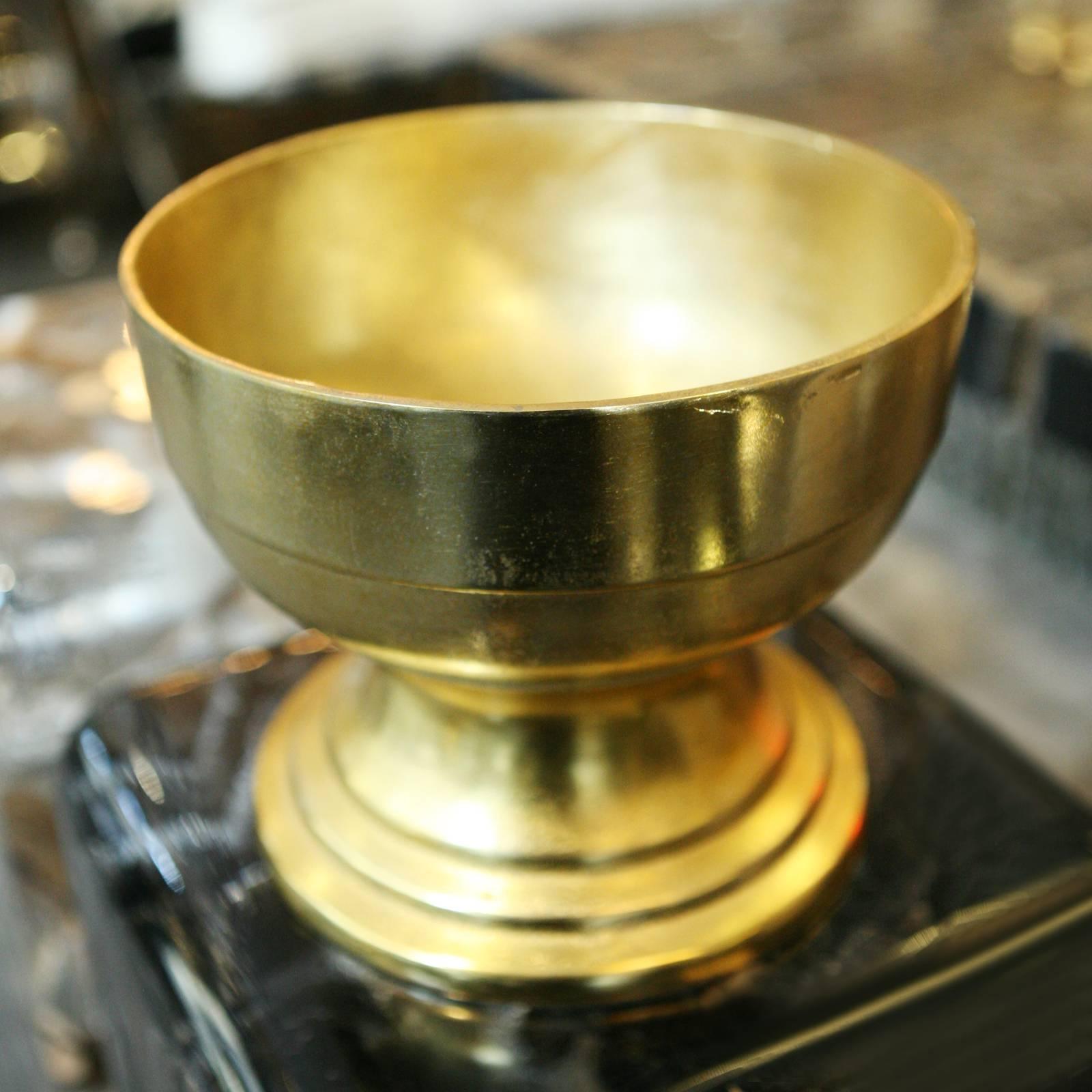 Reliquary Urn in Brass For Sale 2