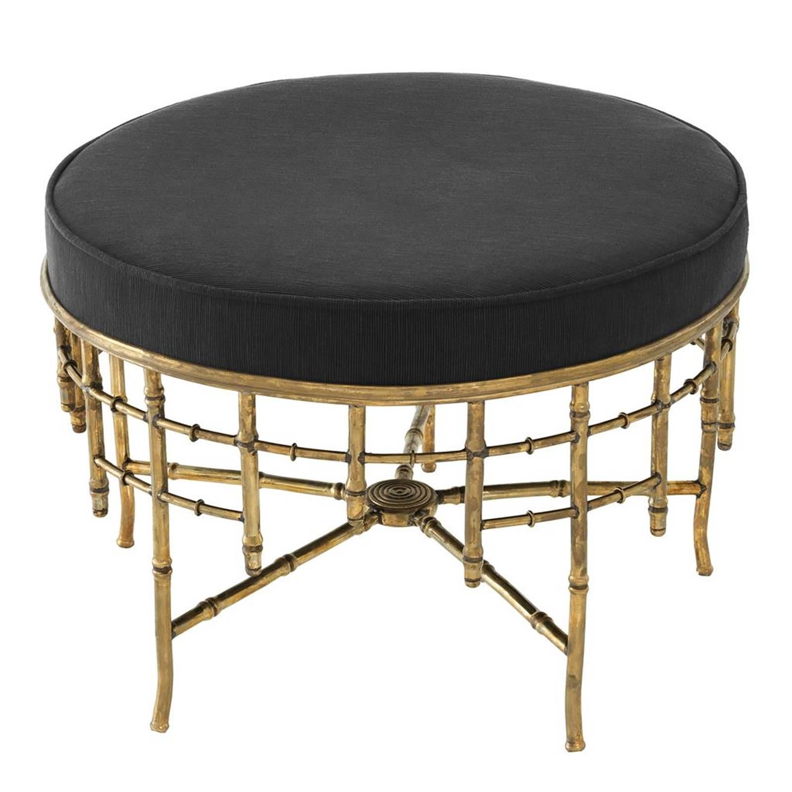 Stool reed large with structure in vintage brass 
finish. Seat upholstered with black albin velvet.
Also available in stool reed medium or square.
