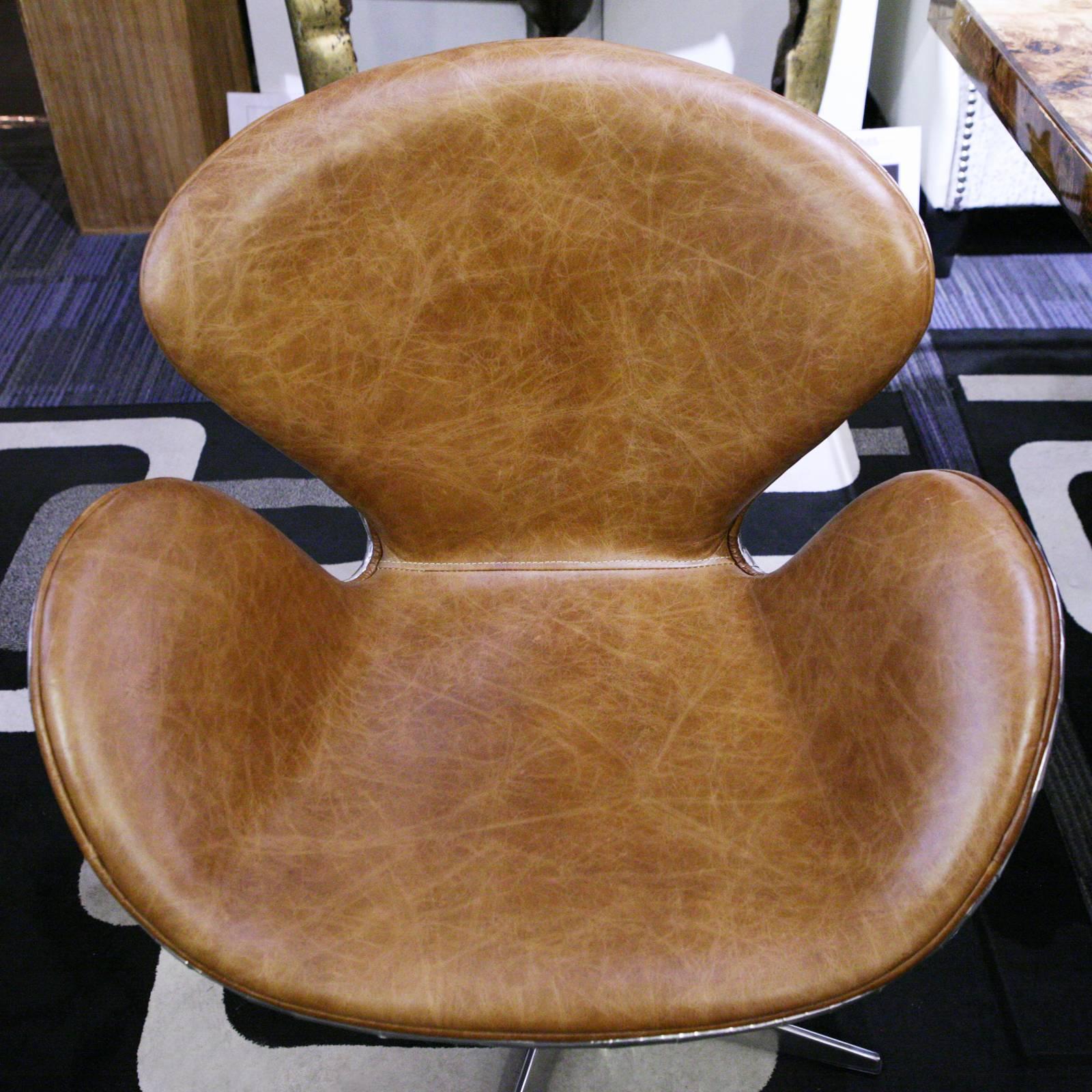 Number 5 Brown Medium Desk Armchair Swivel in Riveted Aluminium and Leather 2