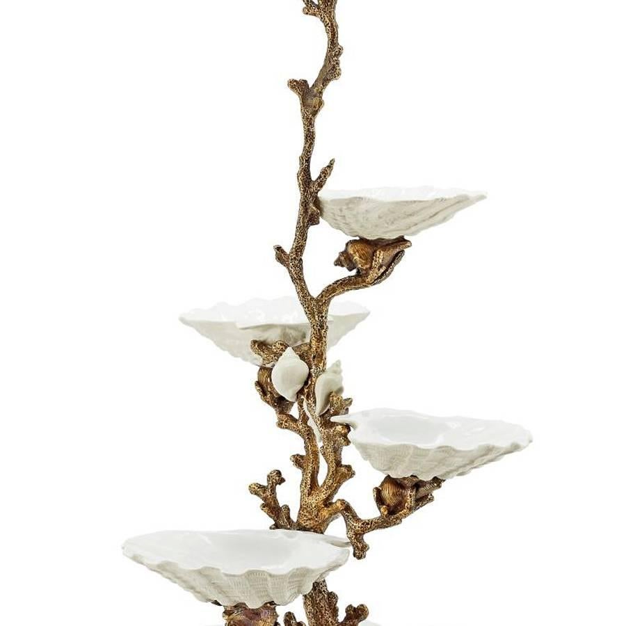 italien Coupes de table coquillages en porcelaine et bronze en vente