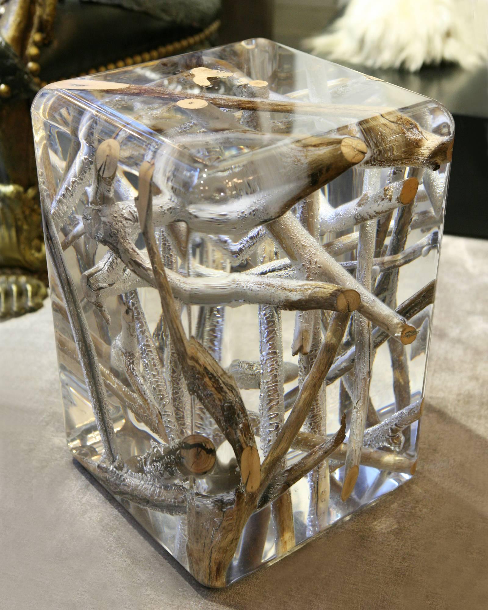 Kisimi Clear Branches A Side Table with Acrylic Glass and Driftwood In Excellent Condition In Paris, FR