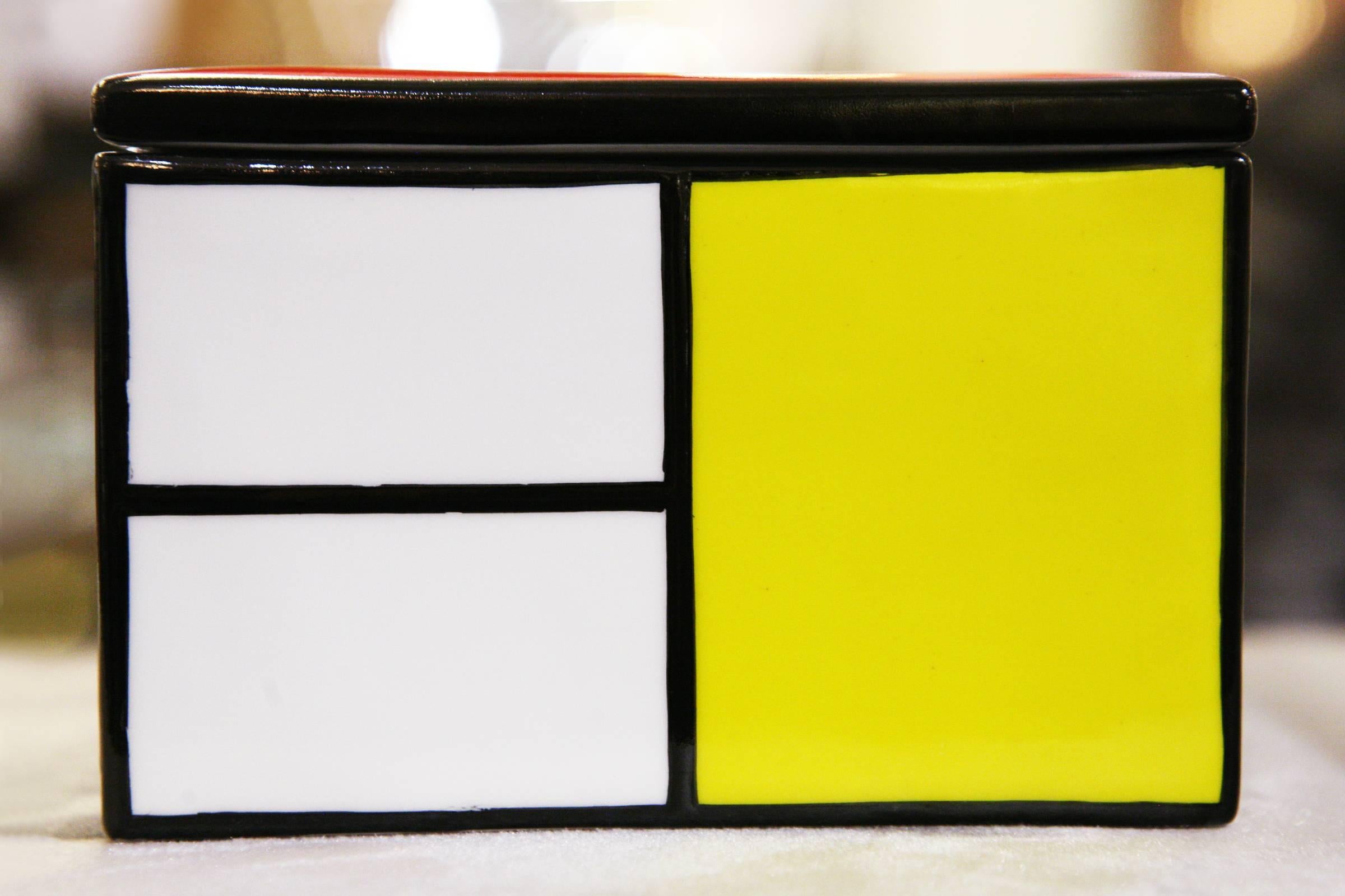 Mondrian Style Box in Porcelain In Excellent Condition In Paris, FR