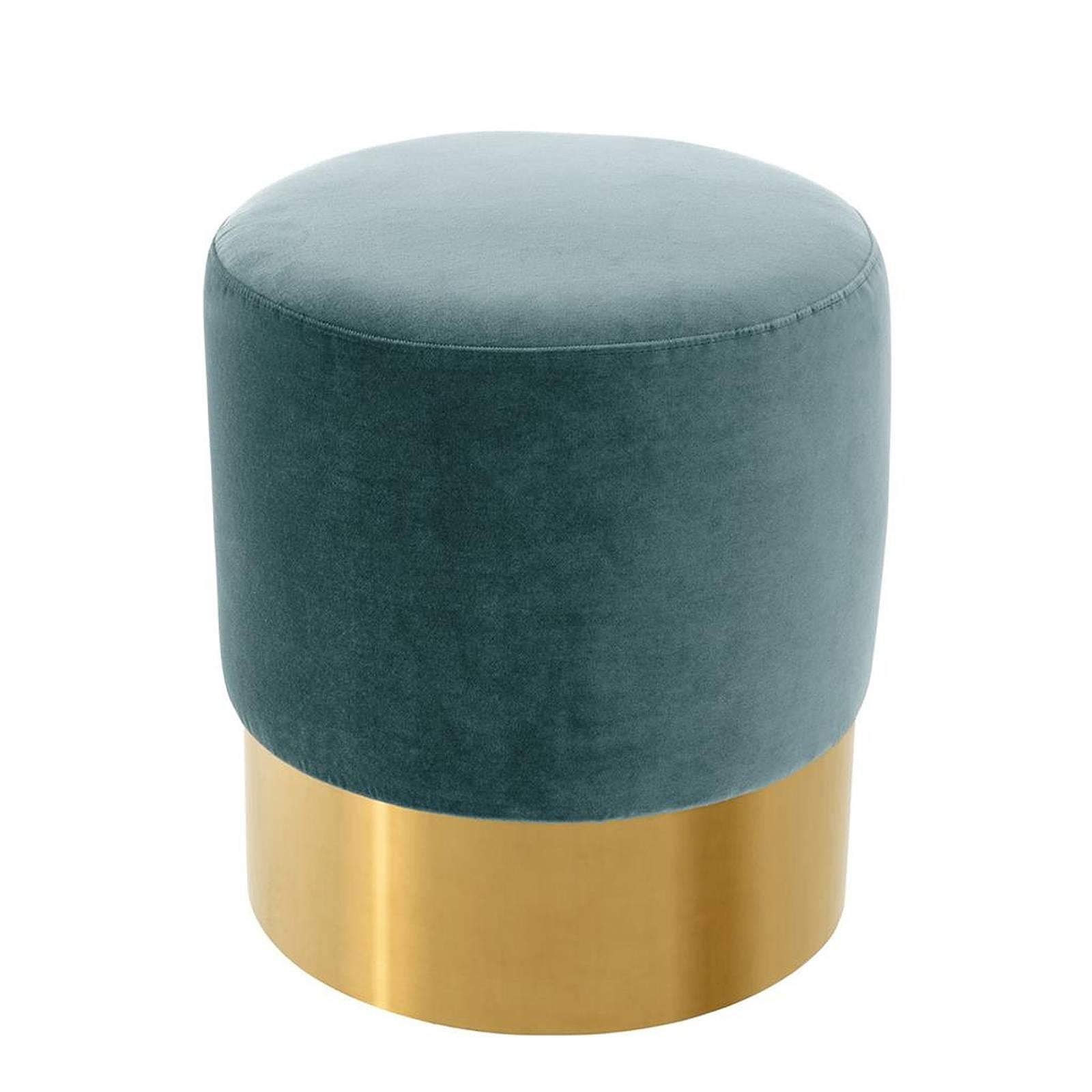 Stool Hotel lounge with base in polished stainless
steel in gold finish and with seat in turquoise velvet 
fabric. Fire retardant treated fabric. 
Also available with red or purple velvet fabric.

