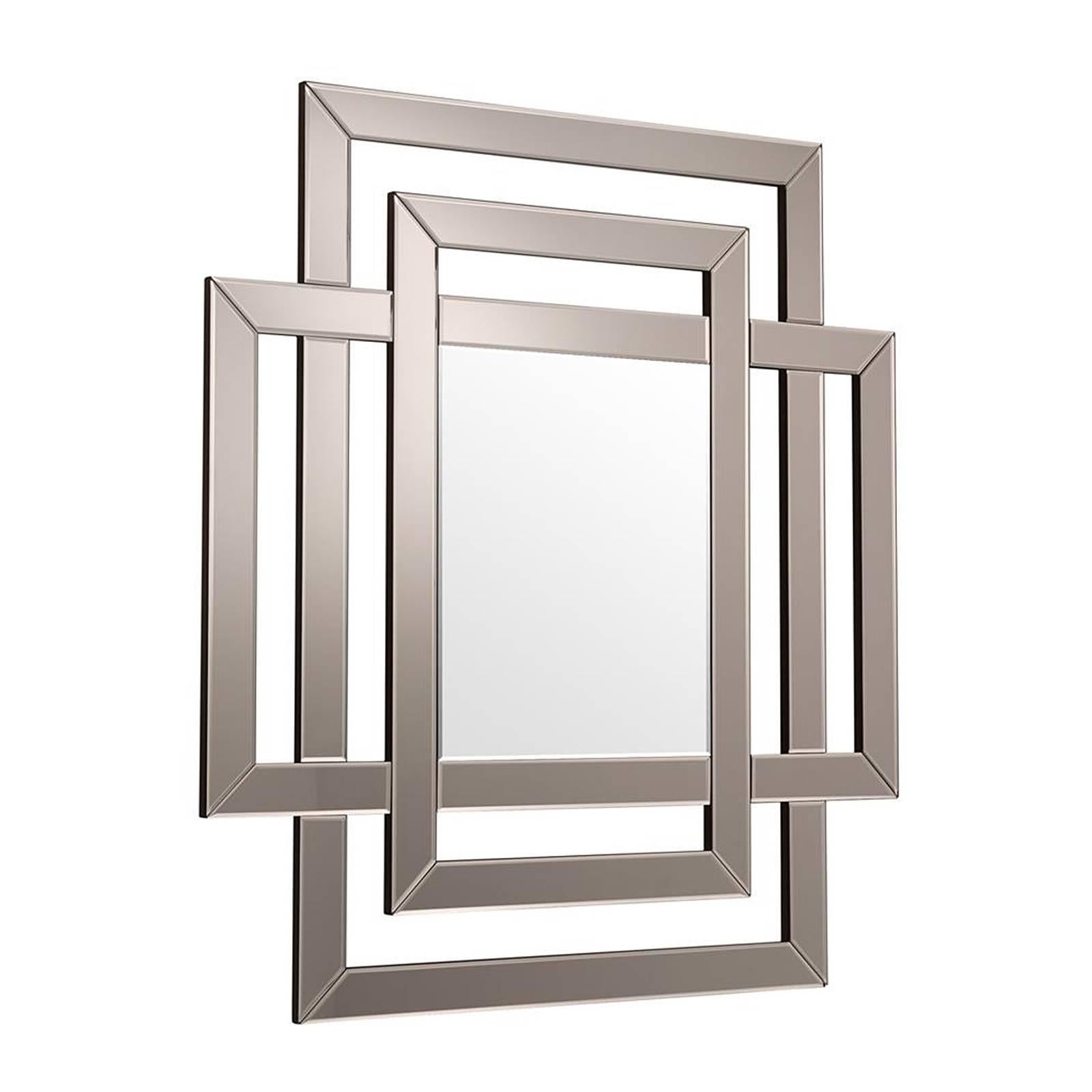 Mirror Vintus in bronze mirror glass finish.
With bevelled mirror glass.
Also available in clear mirror glass, with
bevelled mirror glass.
