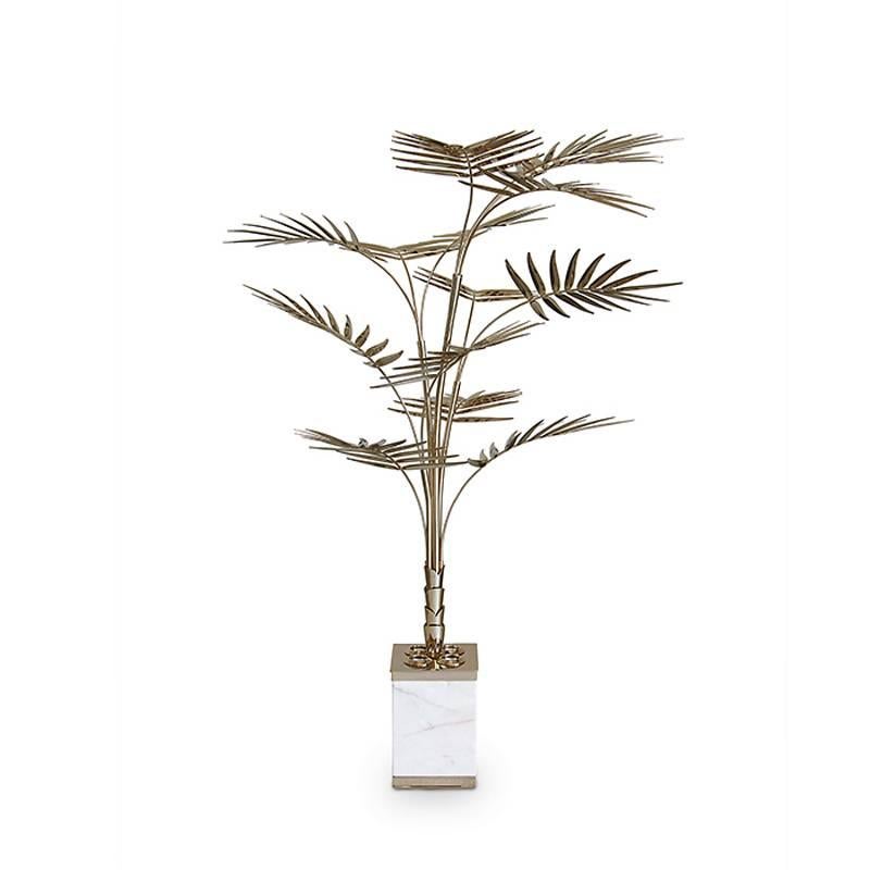 Lampadaire Palms Tropical, avec du marbre blanc massif
base avec cadre plaqué or. La structure de la lampe est en or
plaqué. Avec 4 lumières sur le dessus de la base.
