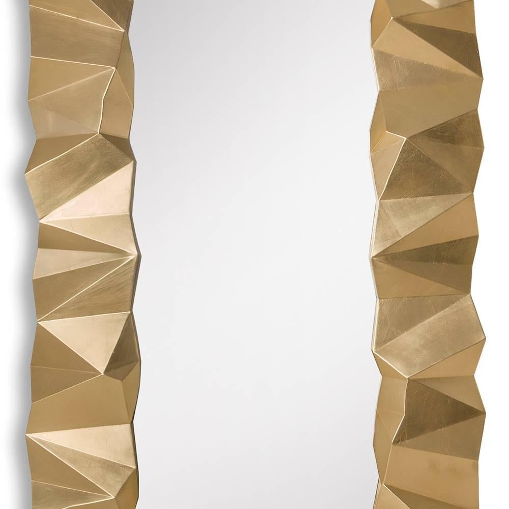 Asymmetrischer Spiegel aus massivem Mahagoni in Goldausführung im Zustand „Hervorragend“ im Angebot in Paris, FR