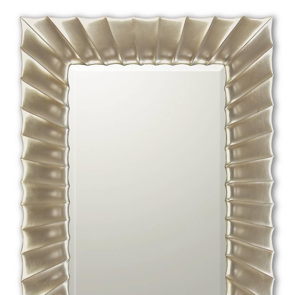 Mirror scales with frame in solid mahogany wood,
hand-carved wood with silver painted finish. With
bevelled mirror glass.
L 110 x D 06 x H 152cm, price: 4900,00€
L 77 x D 06 x H 108cm, price: 3800,00€
 