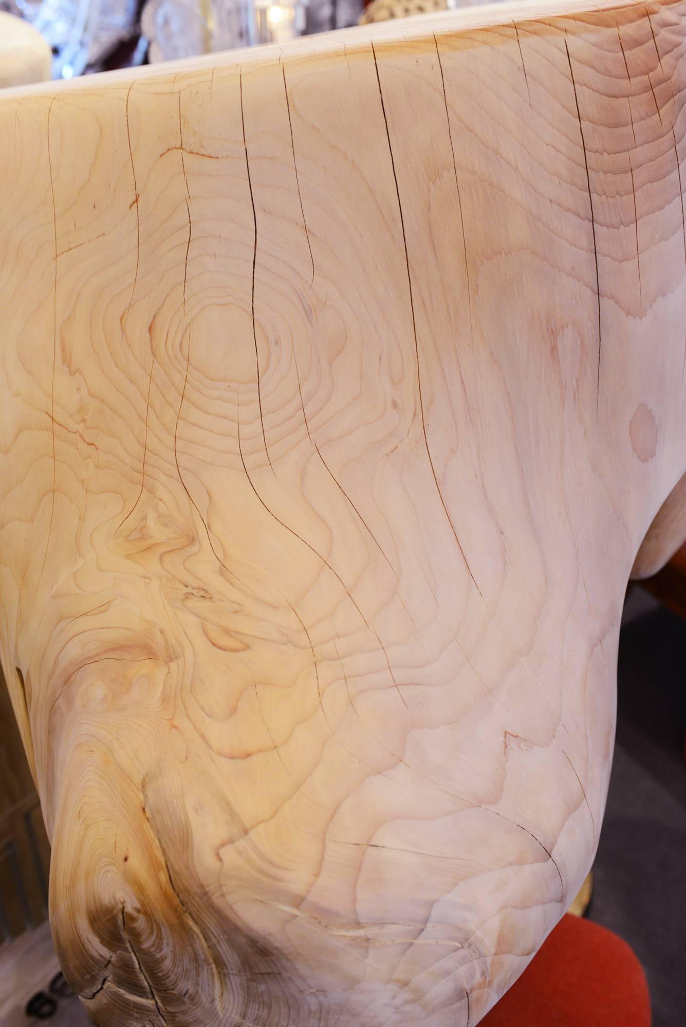 Trone Cedar Tree a in Hand-Carved Solid Cedar Wood 4
