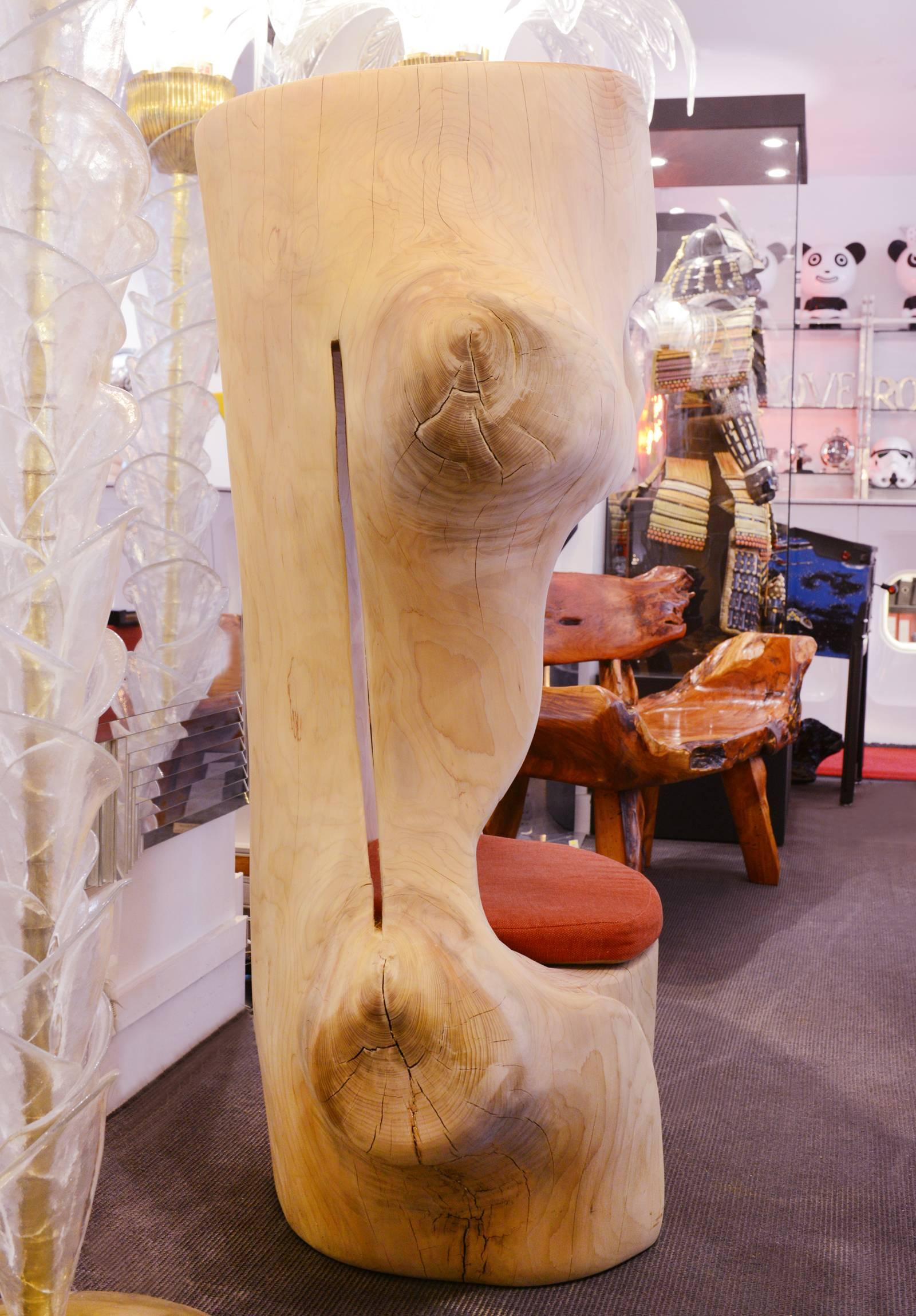 Contemporary Trone Cedar Tree a in Hand-Carved Solid Cedar Wood
