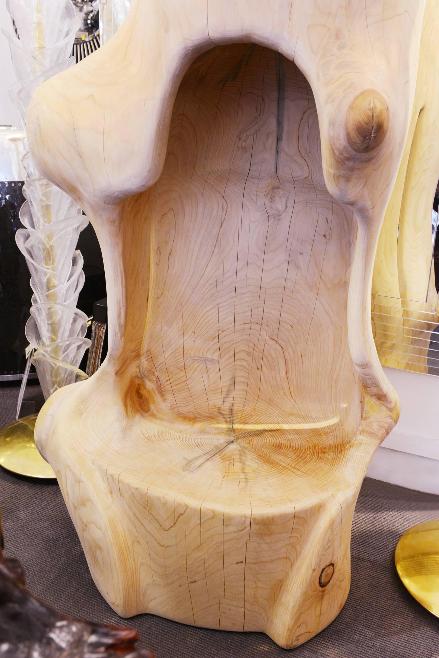 Trone Cedar Tree a in Hand-Carved Solid Cedar Wood 2