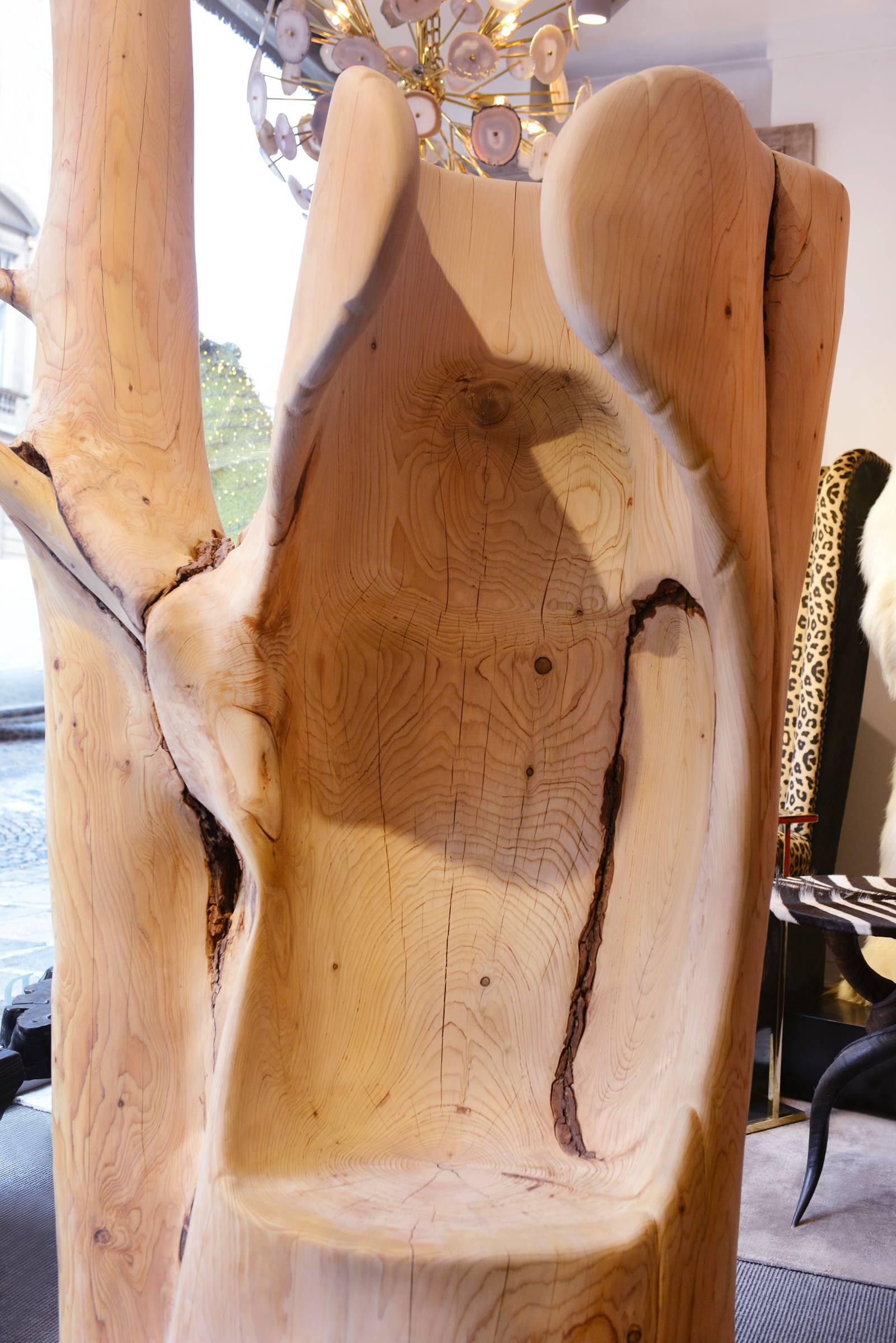 Contemporary Trone Cedar Tree B in Hand-Carved Solid Cedar Wood